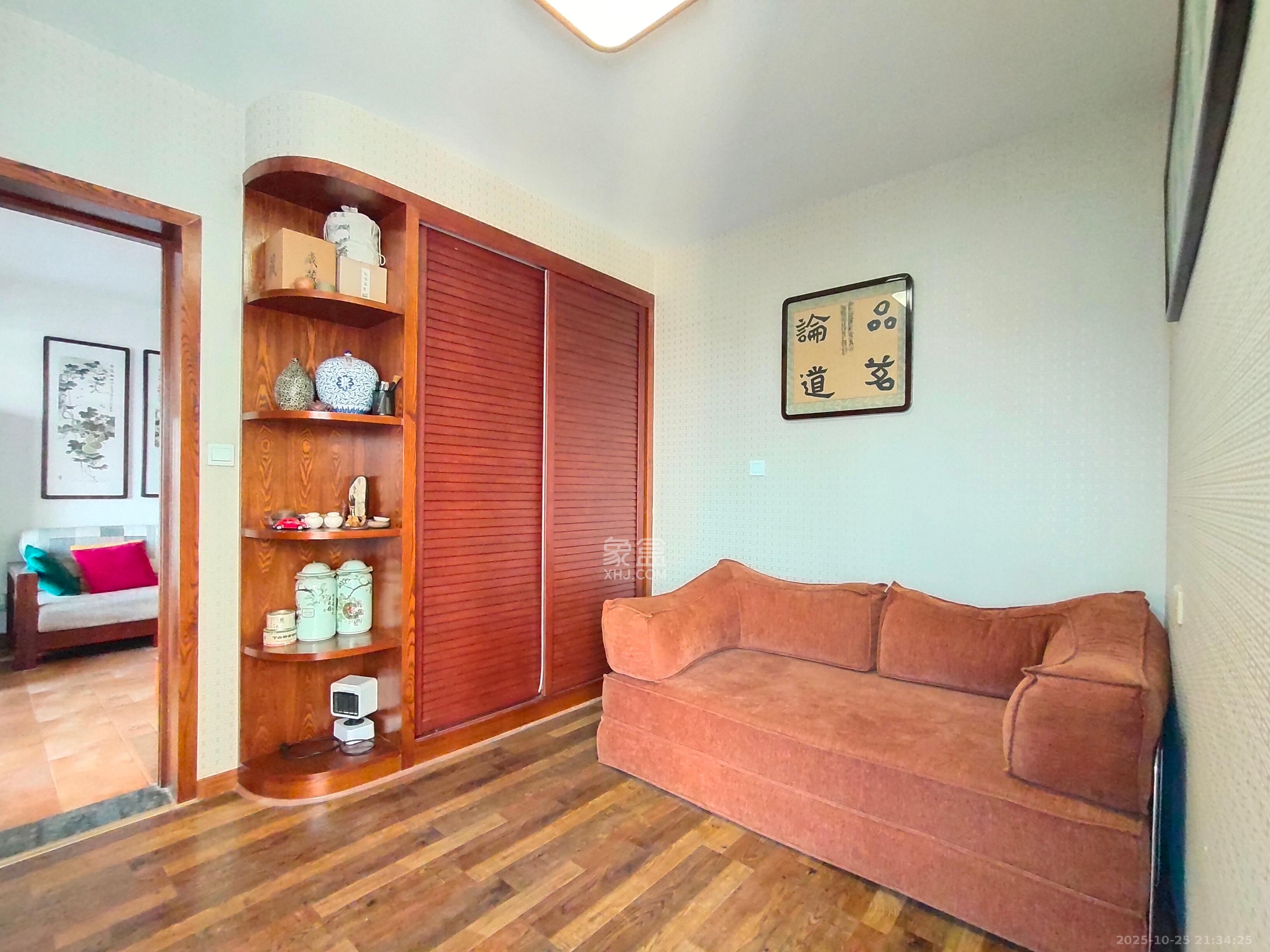 融科东南海  2室1厅1卫    80.0万 融科东南海  2室1厅1卫    80.0万卧室