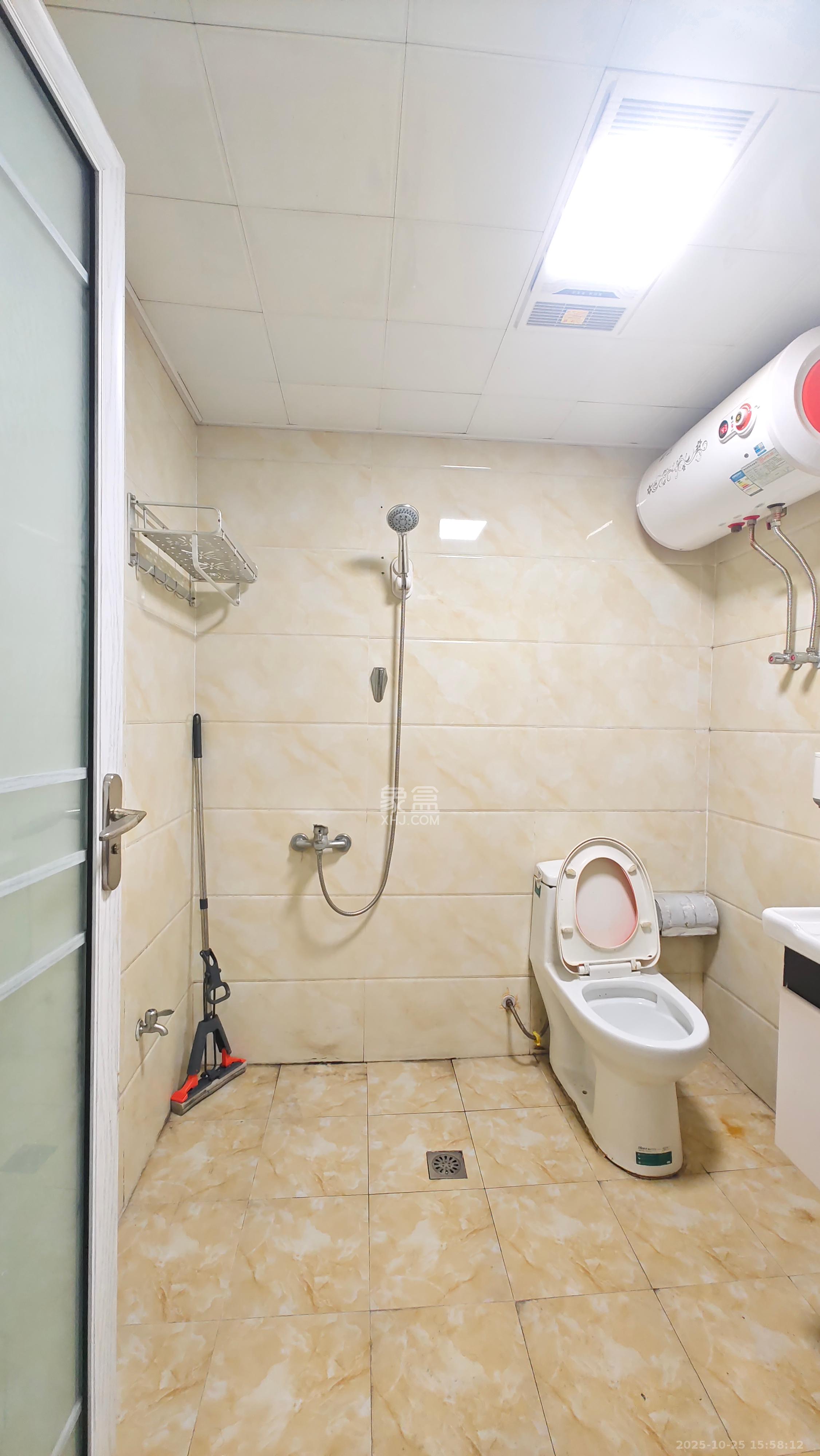 MOMA当代广场 1室1厅1卫 1100.0元/月 MOMA当代广场 1室1厅1卫 1100.0元/月室内图