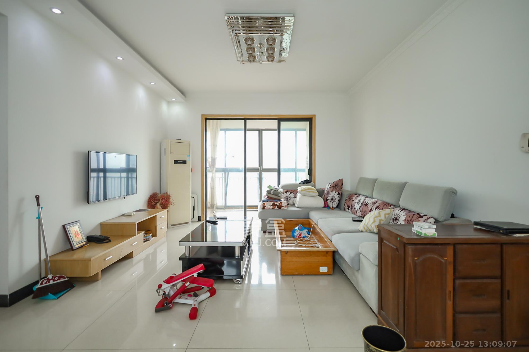 莱茵城  3室2厅1卫    85.0万