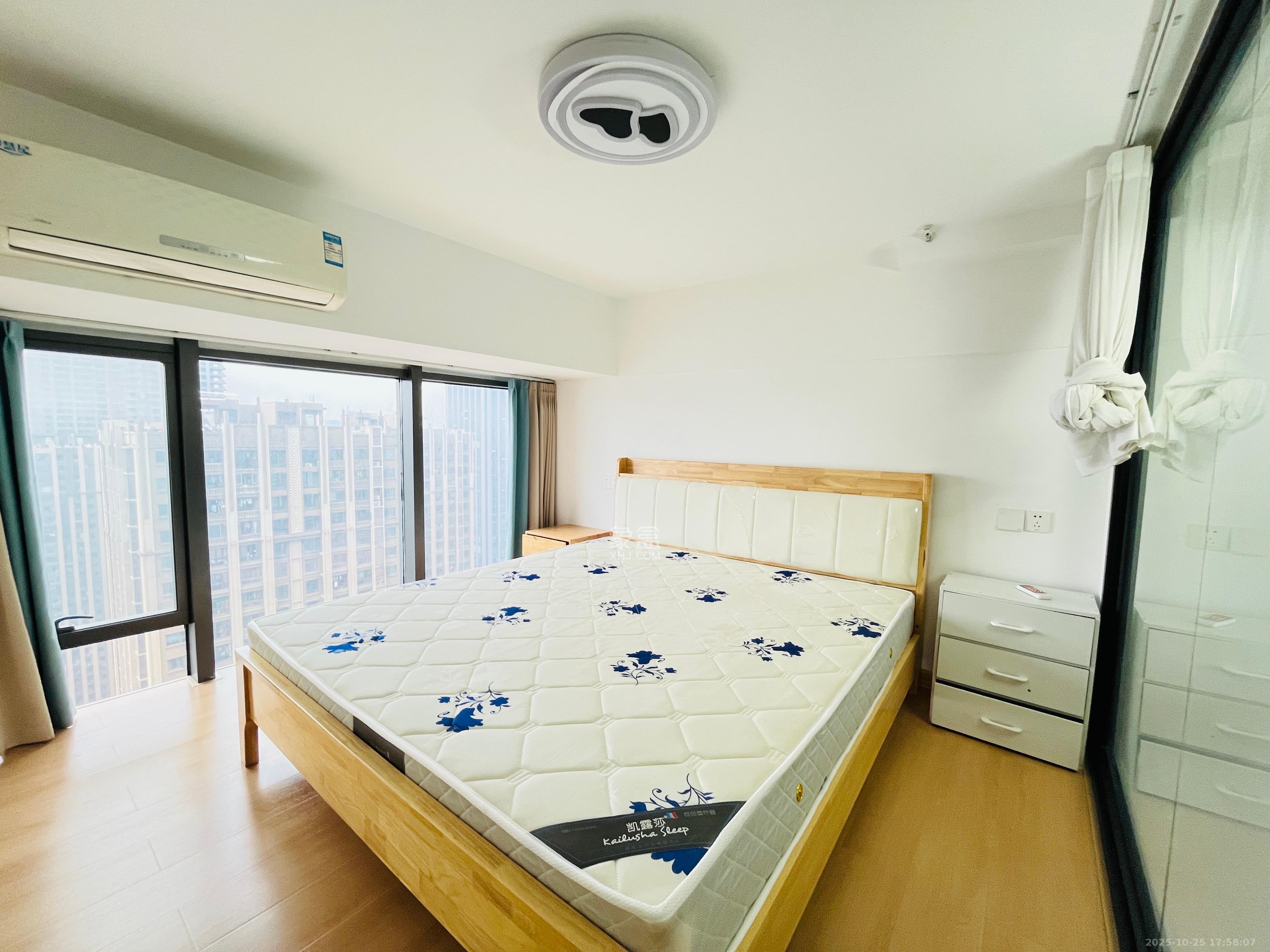 龙湖铂金岛  1室0厅0卫    2100.0元/月室内图