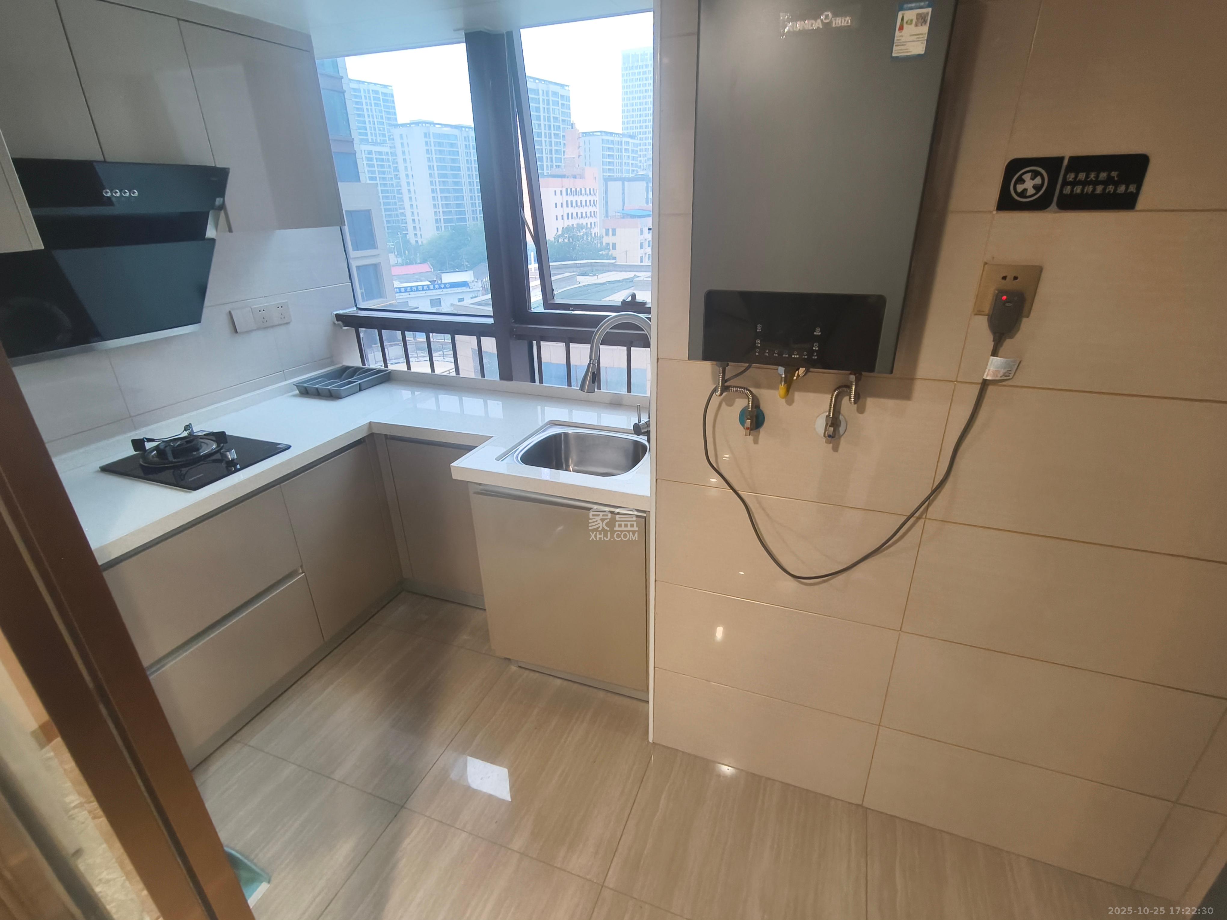 富兴时代御城 1室0厅0卫 2500.0元/月 富兴时代御城 1室0厅0卫 2500.0元/月室内图