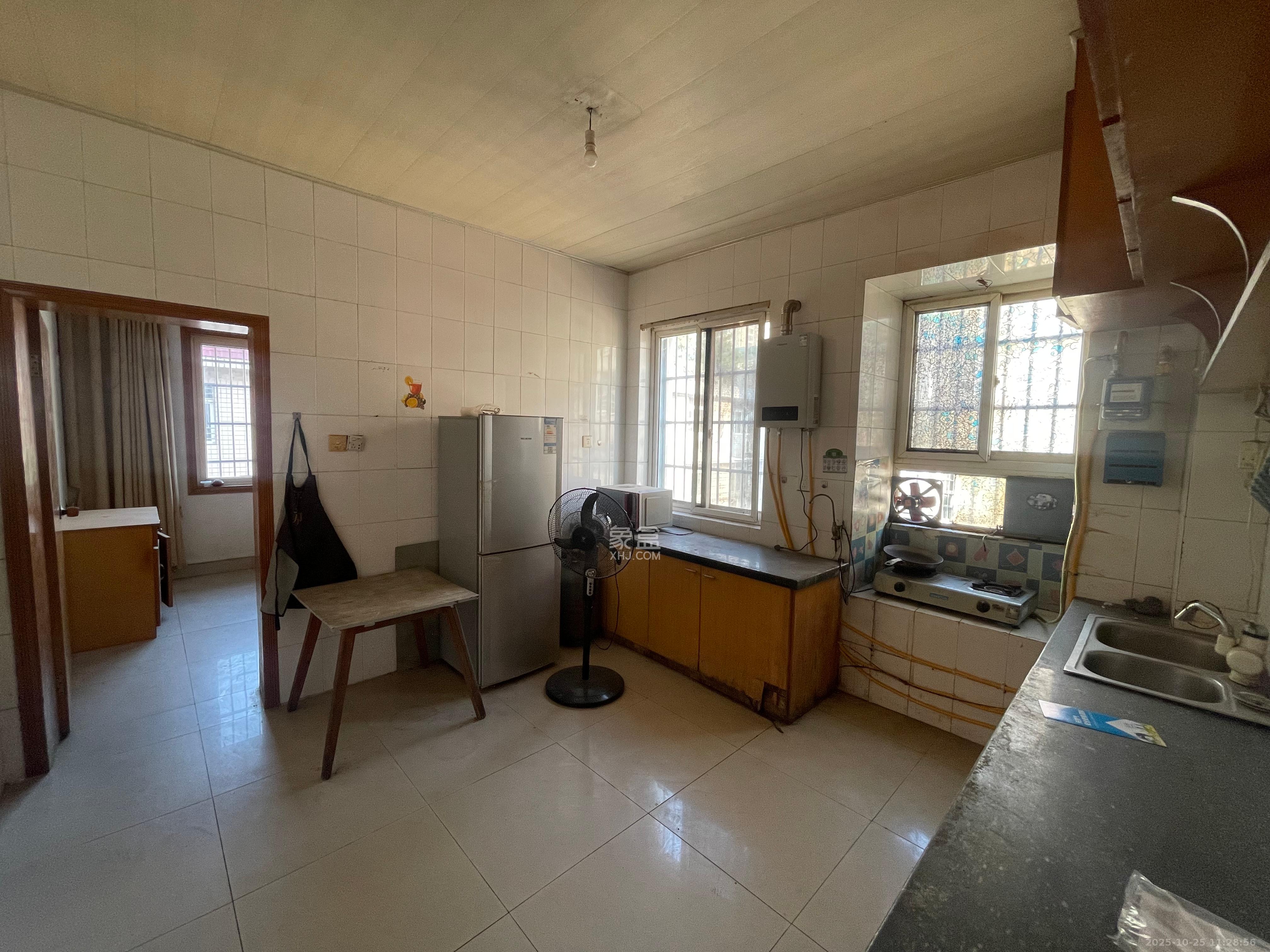 洞井商贸城  4室2厅1卫    1700.0元/月室内图