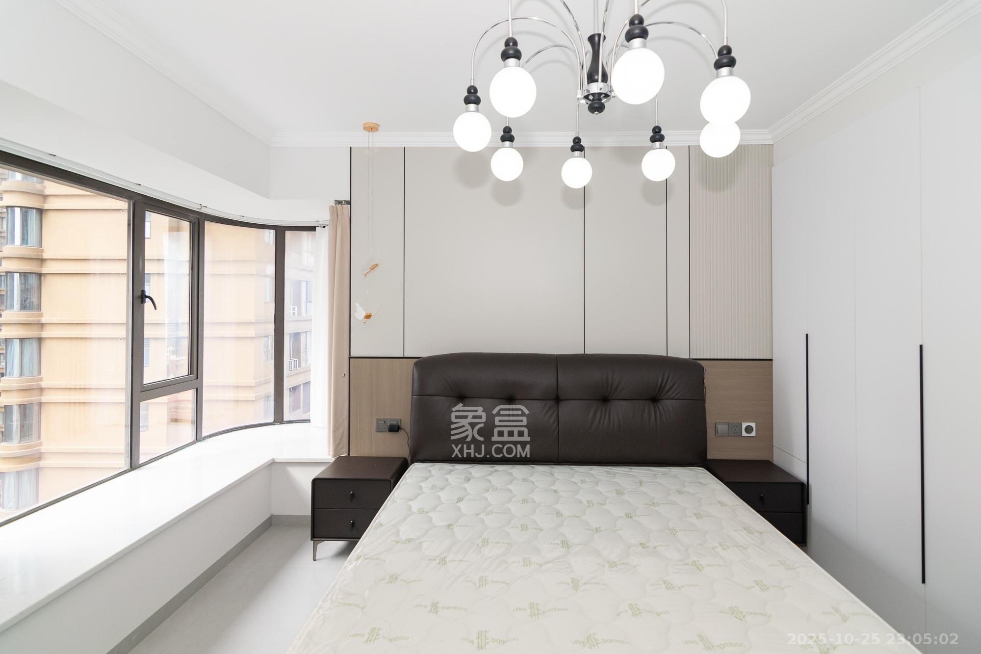 润和长郡（润和紫郡二三期）  5室2厅2卫    137.0万卧室