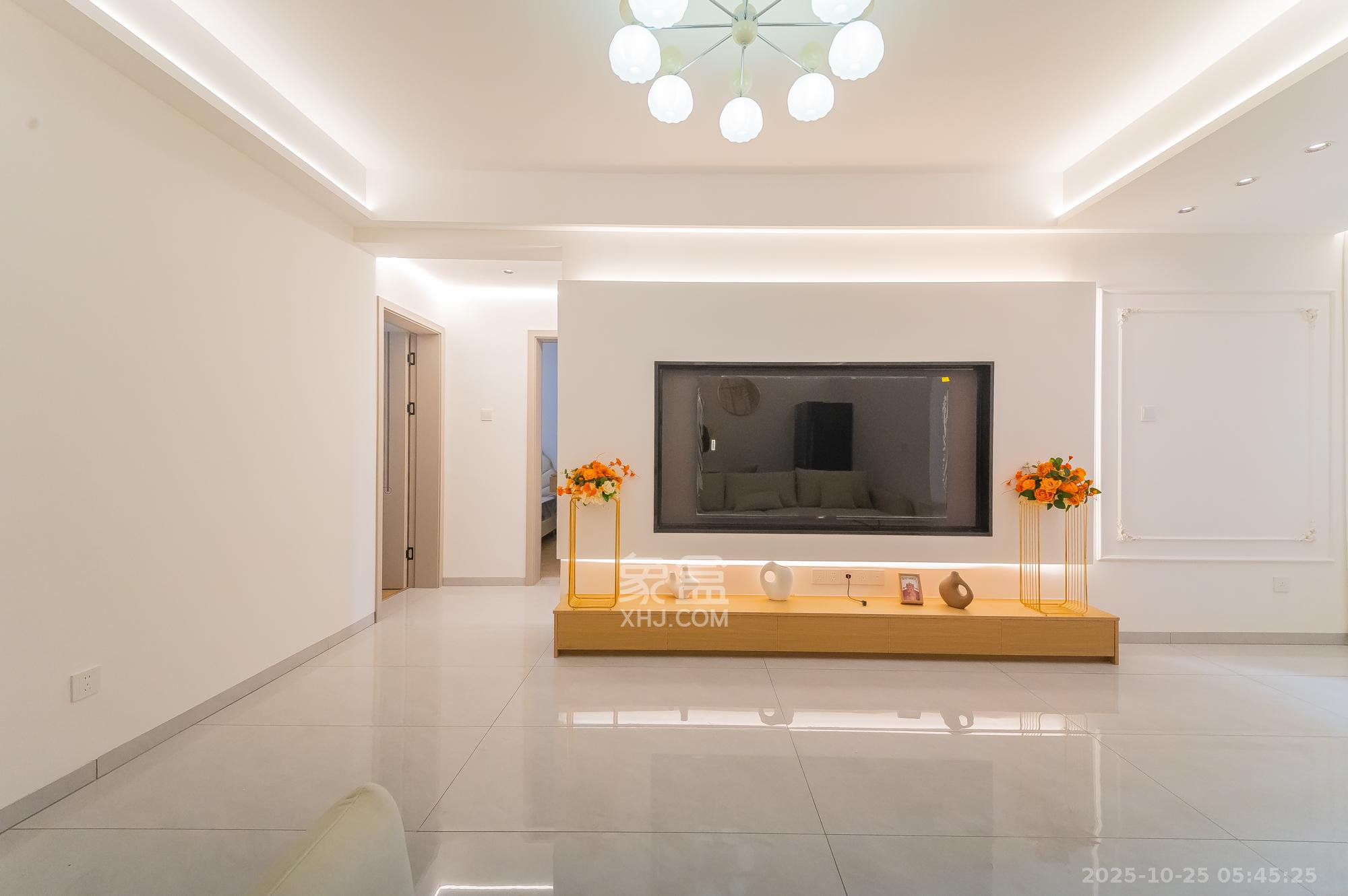 锦璨家园  3室2厅2卫    63.8万 锦璨家园  3室2厅2卫    63.8万客厅