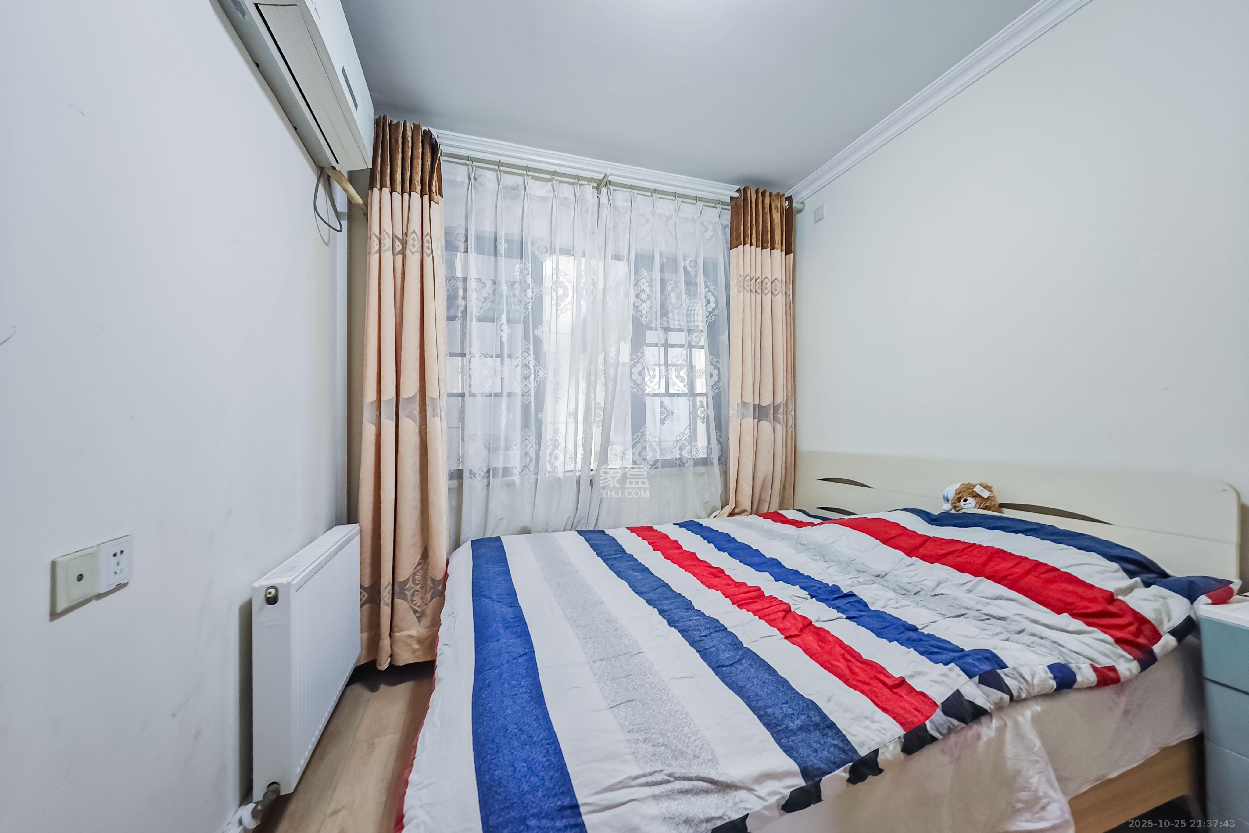 五江天街北区  3室2厅2卫    100.0万卧室