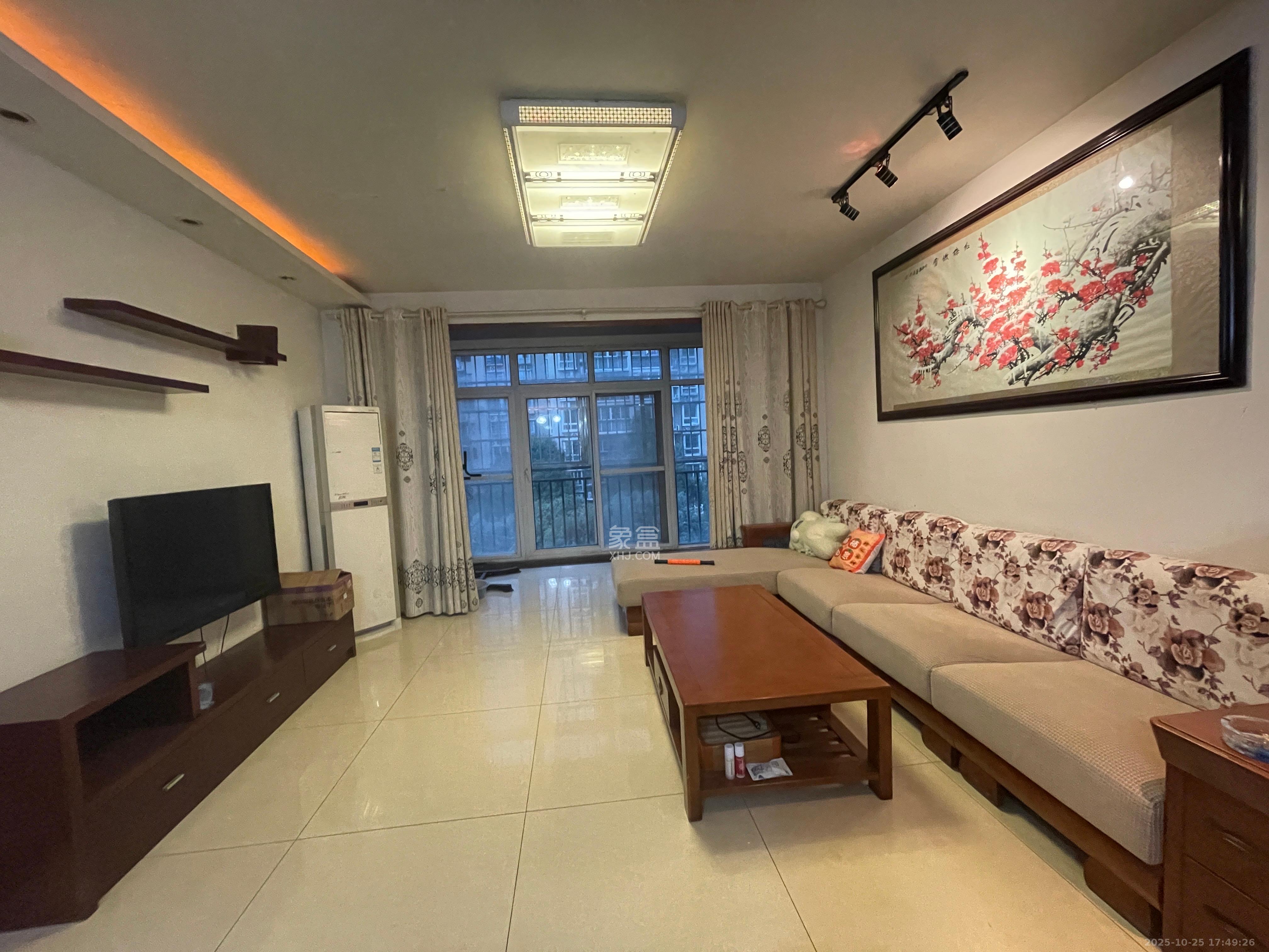 金碧文华  3室2厅2卫    2300.0元/月 金碧文华  3室2厅2卫    2300.0元/月室内图