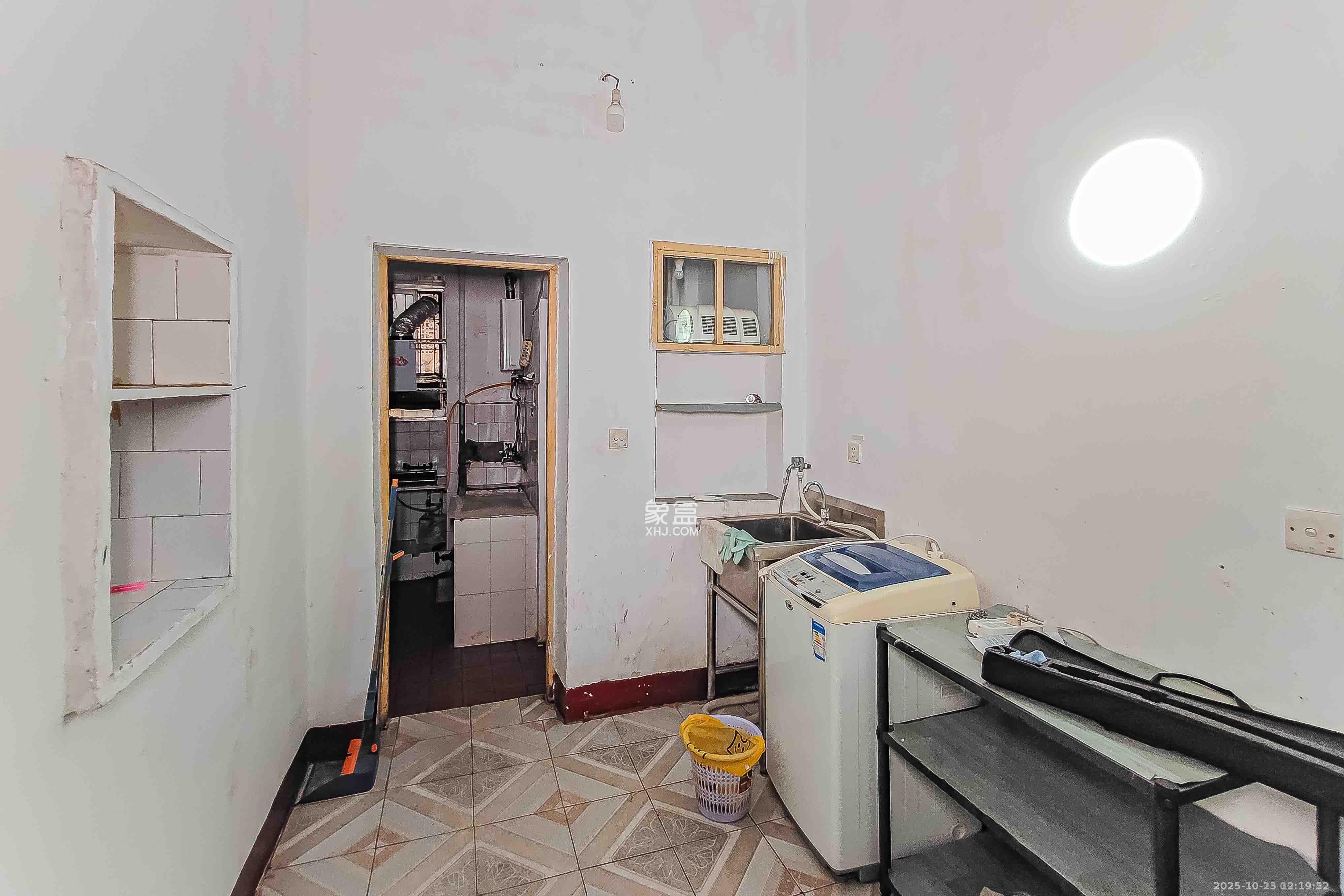 长沙理工大学东院西院  3室2厅1卫    2000.0元/月室内图