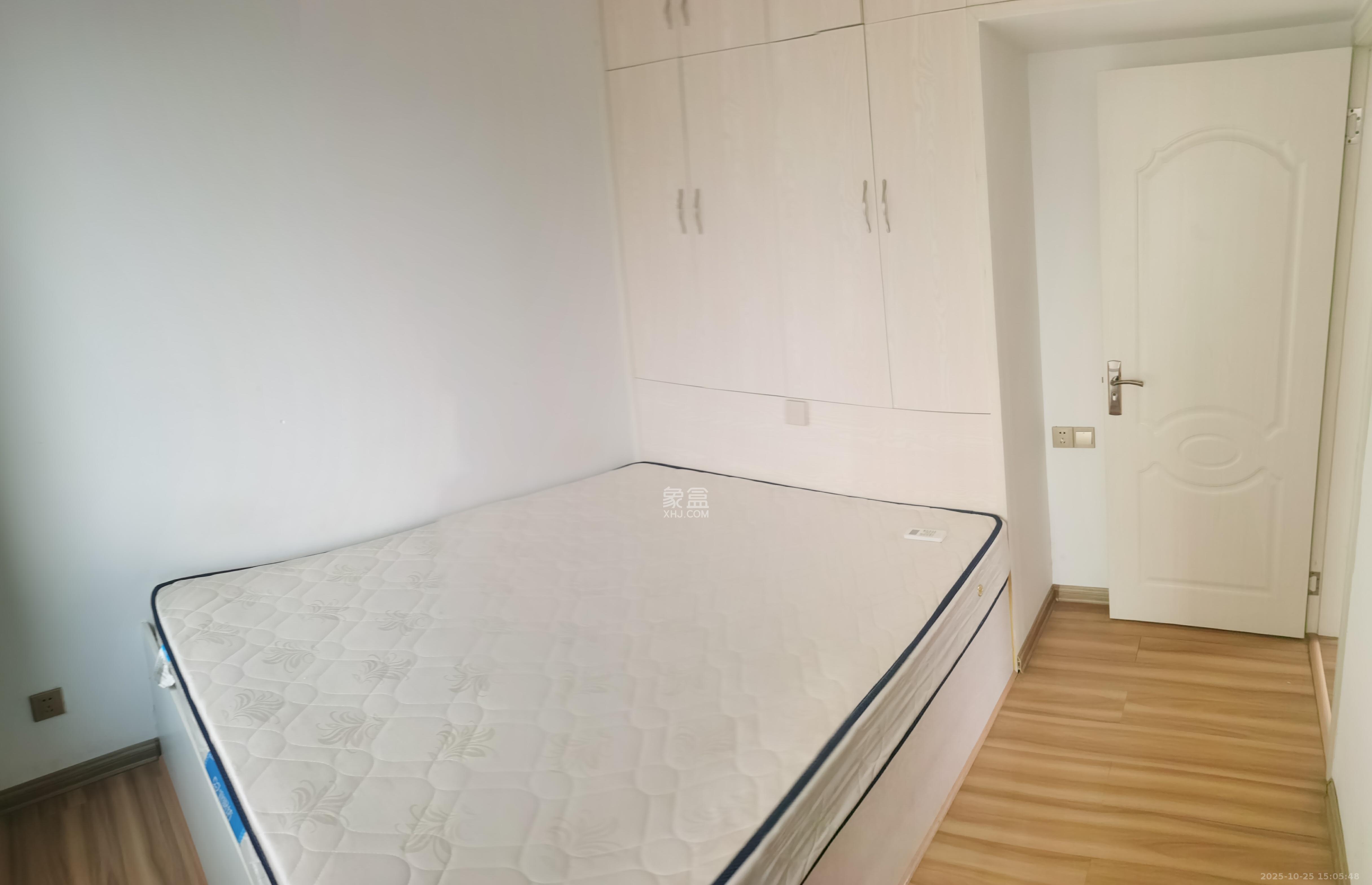 万里时代  2室2厅1卫    2500.0元/月 万里时代  2室2厅1卫    2500.0元/月室内图