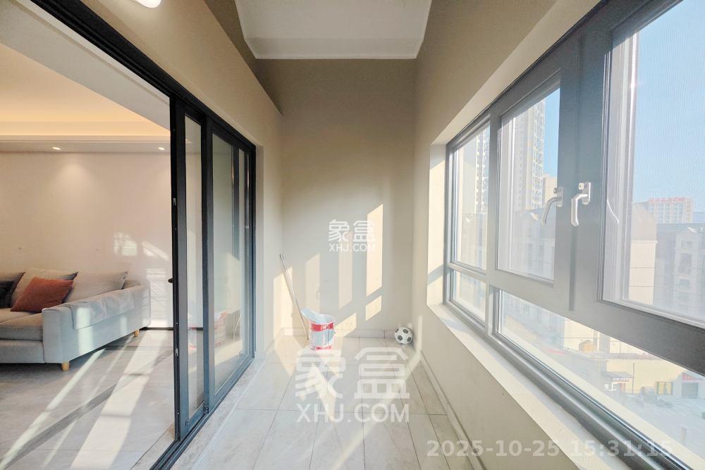 万科魅力之城天阔里  4室2厅2卫    4000.0元/月室内图