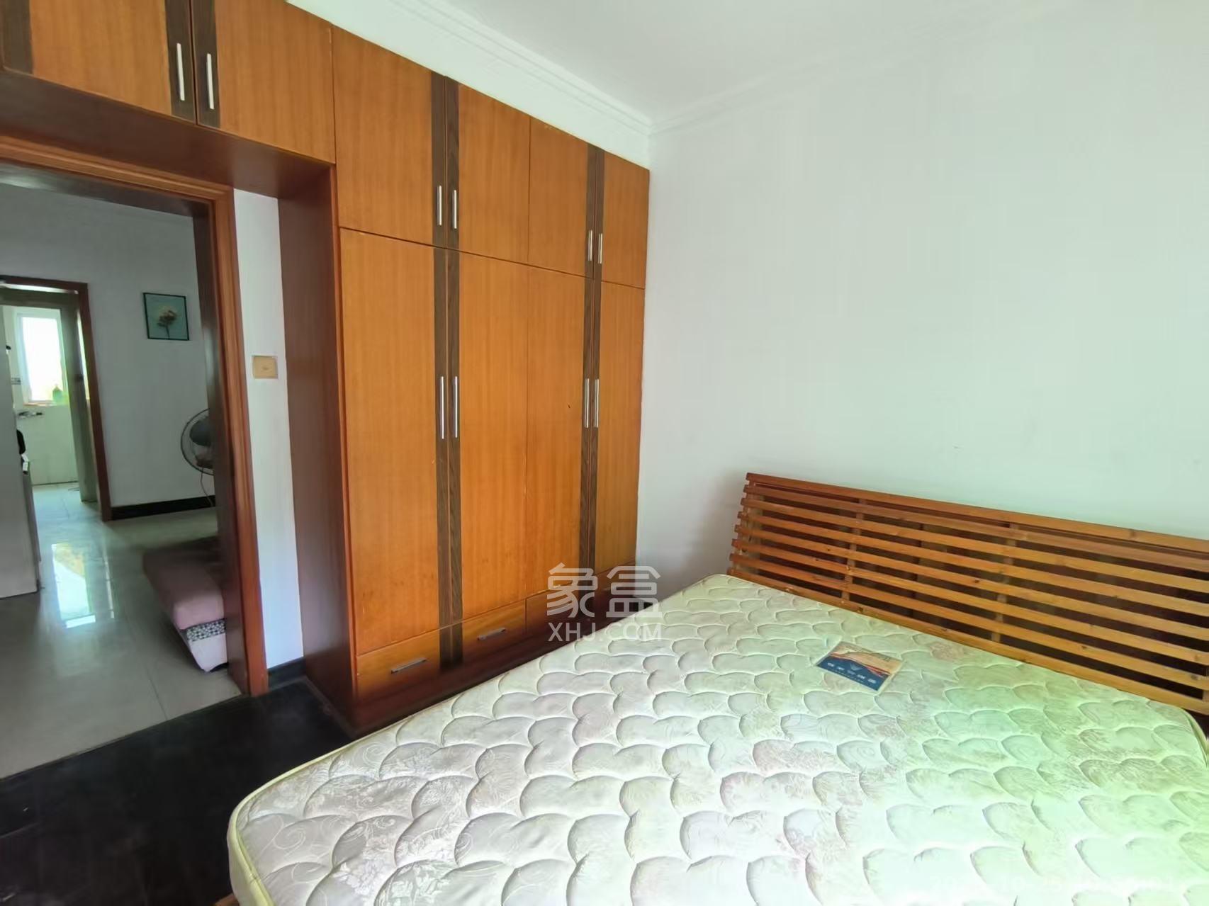 咸嘉新村嘉旺苑  3室2厅2卫    1900.0元/月 咸嘉新村嘉旺苑  3室2厅2卫    1900.0元/月室内图