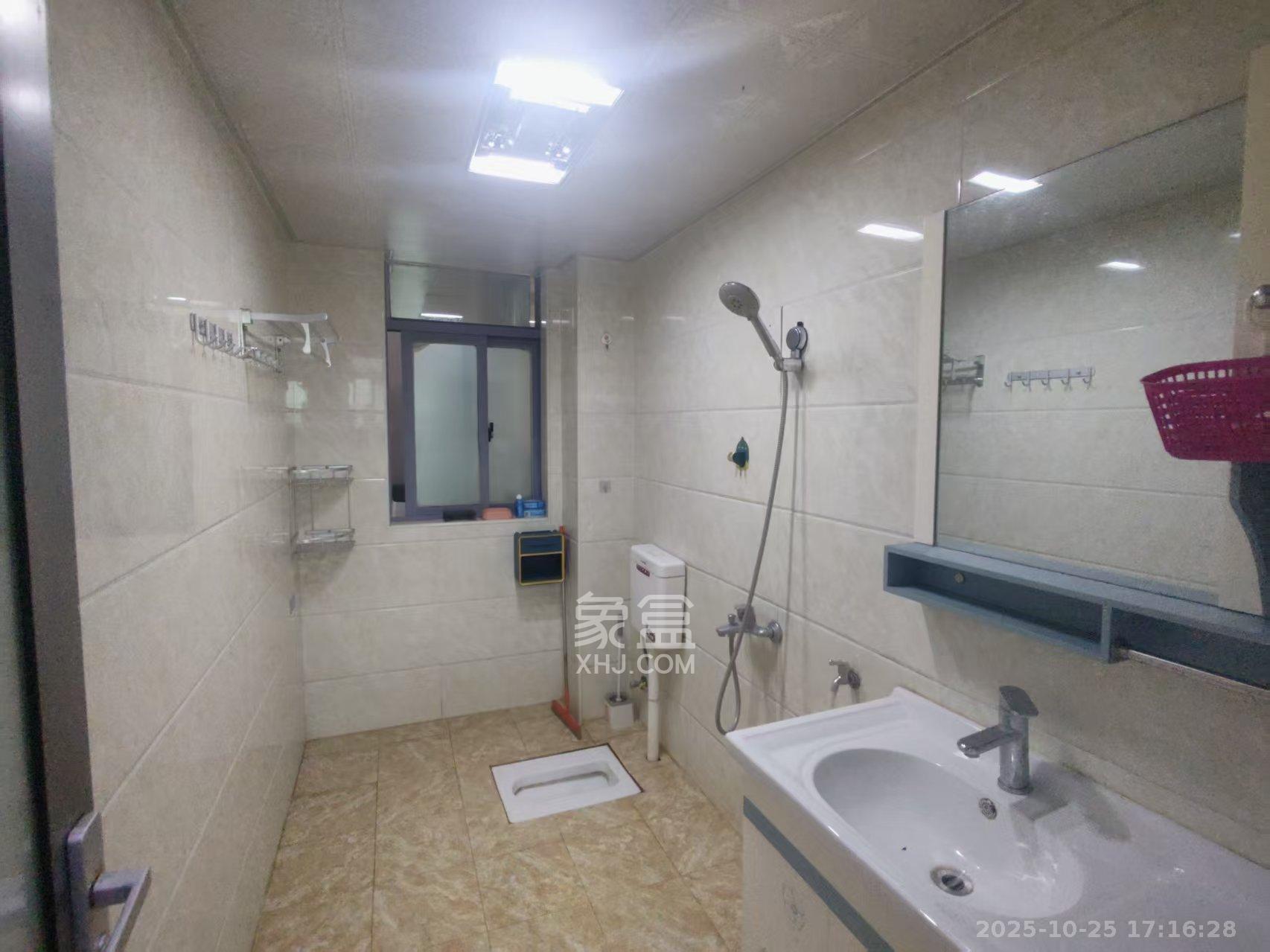 夏威夷碧水春城(碧桂园城市花园)  3室2厅2卫    2200.0元/月 夏威夷碧水春城(碧桂园城市花园)  3室2厅2卫    2200.0元/月室内图