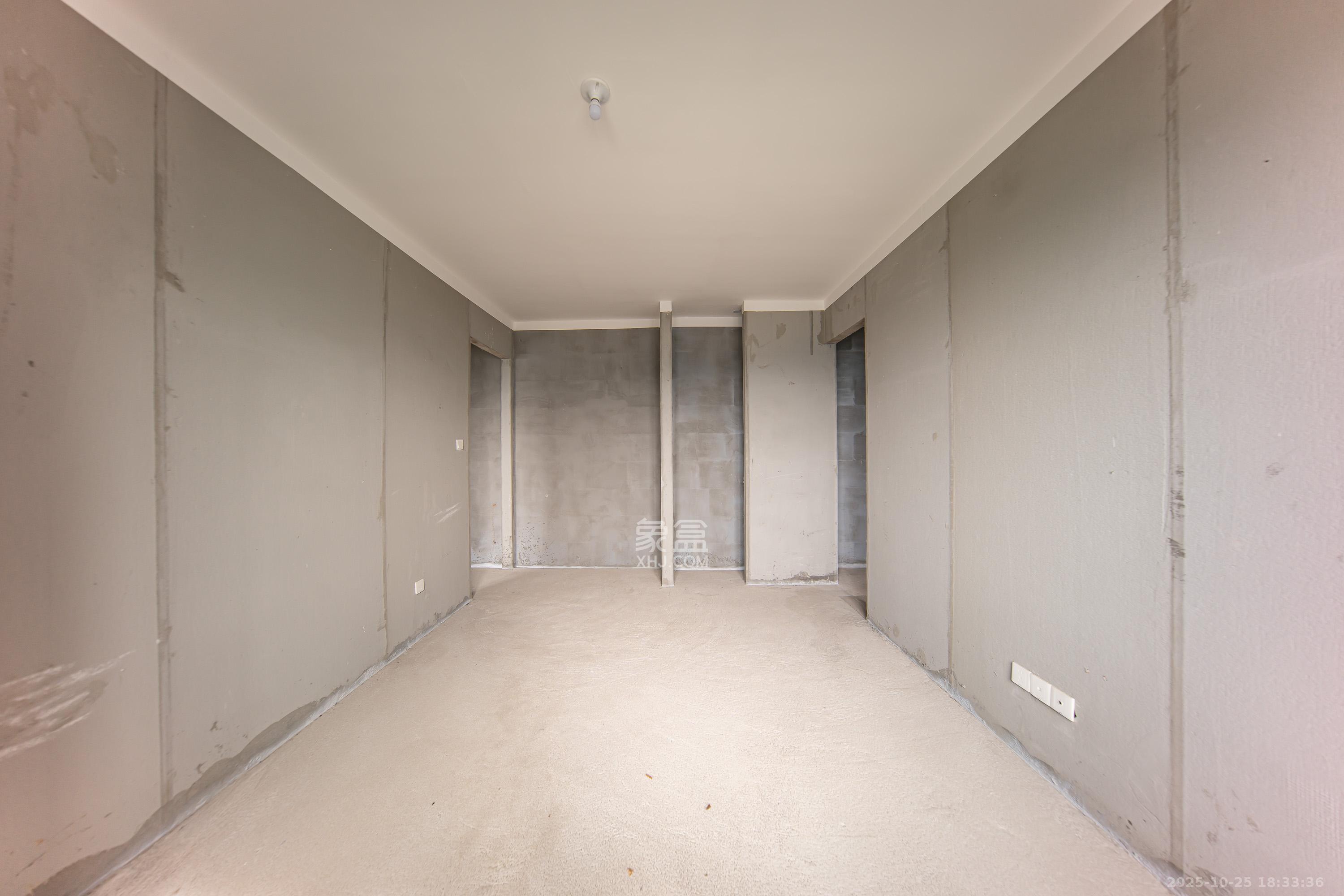 金茂长沙国际社区  2室2厅2卫    120.0万卧室