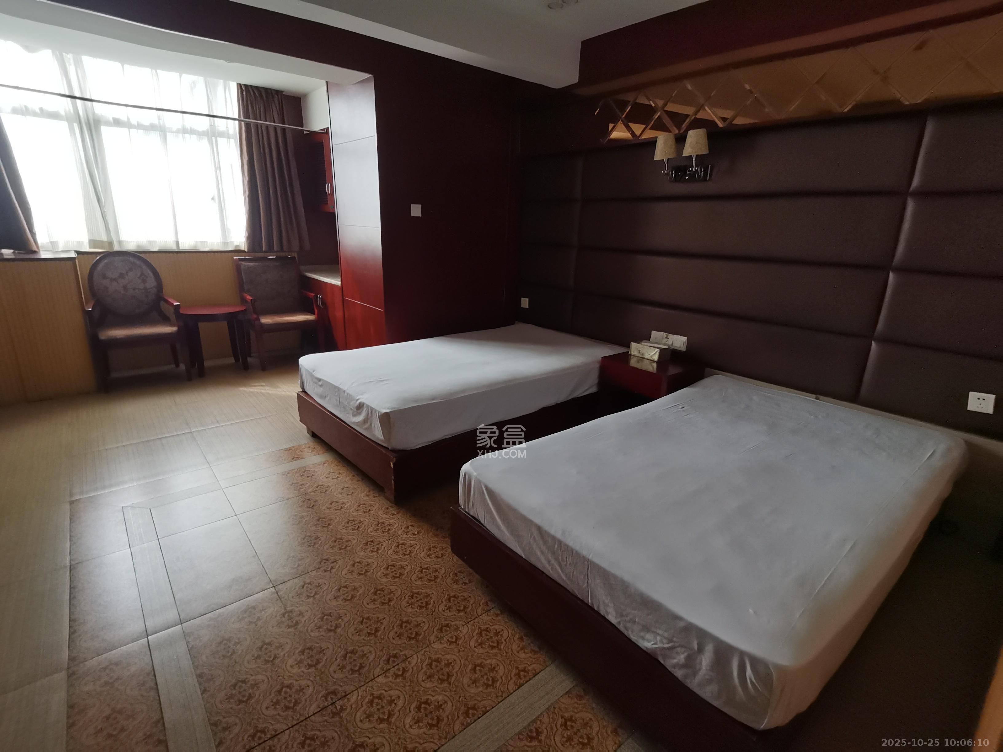 观湖公寓  1室1厅1卫    1000.0元/月