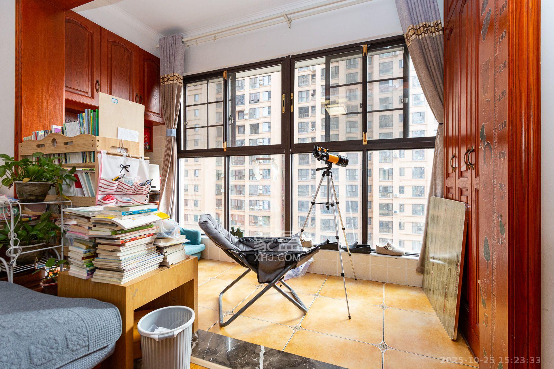 润和又一城  4室2厅2卫    2500.0元/月室内图