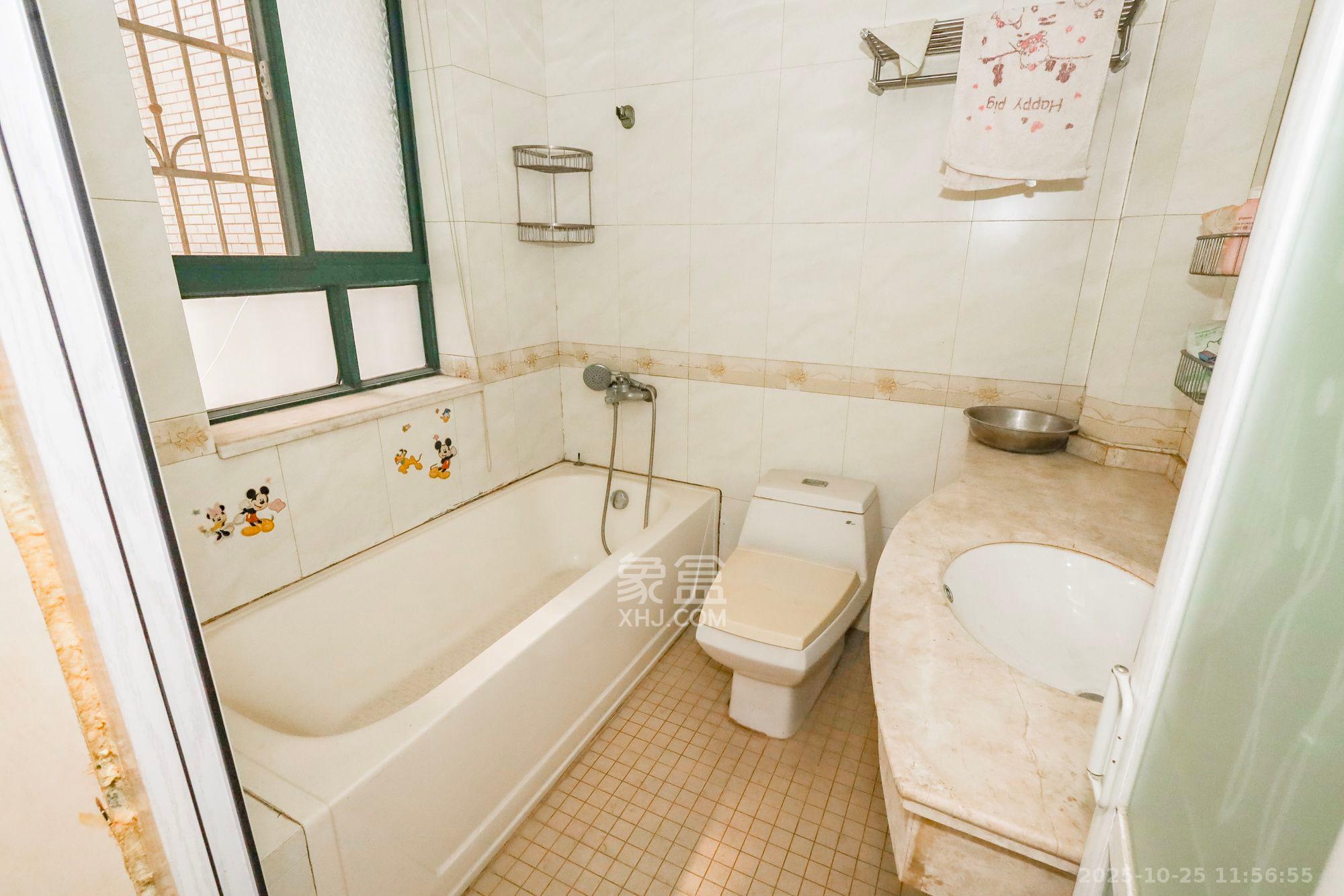 西江庭院（盐业集团宿舍）  4室2厅2卫    3700.0元/月室内图