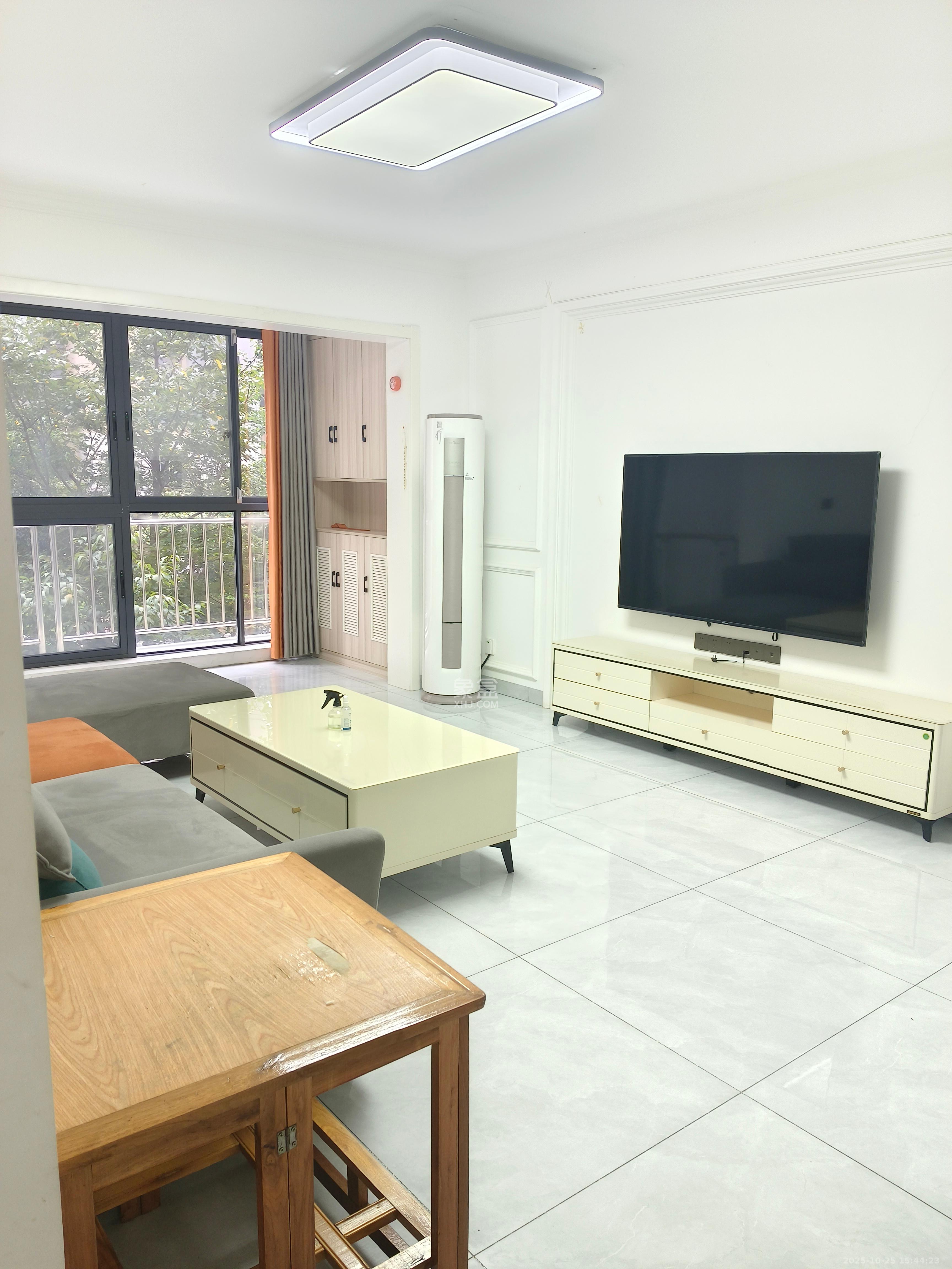 朝正美苑  3室2厅2卫    2600.0元/月室内图