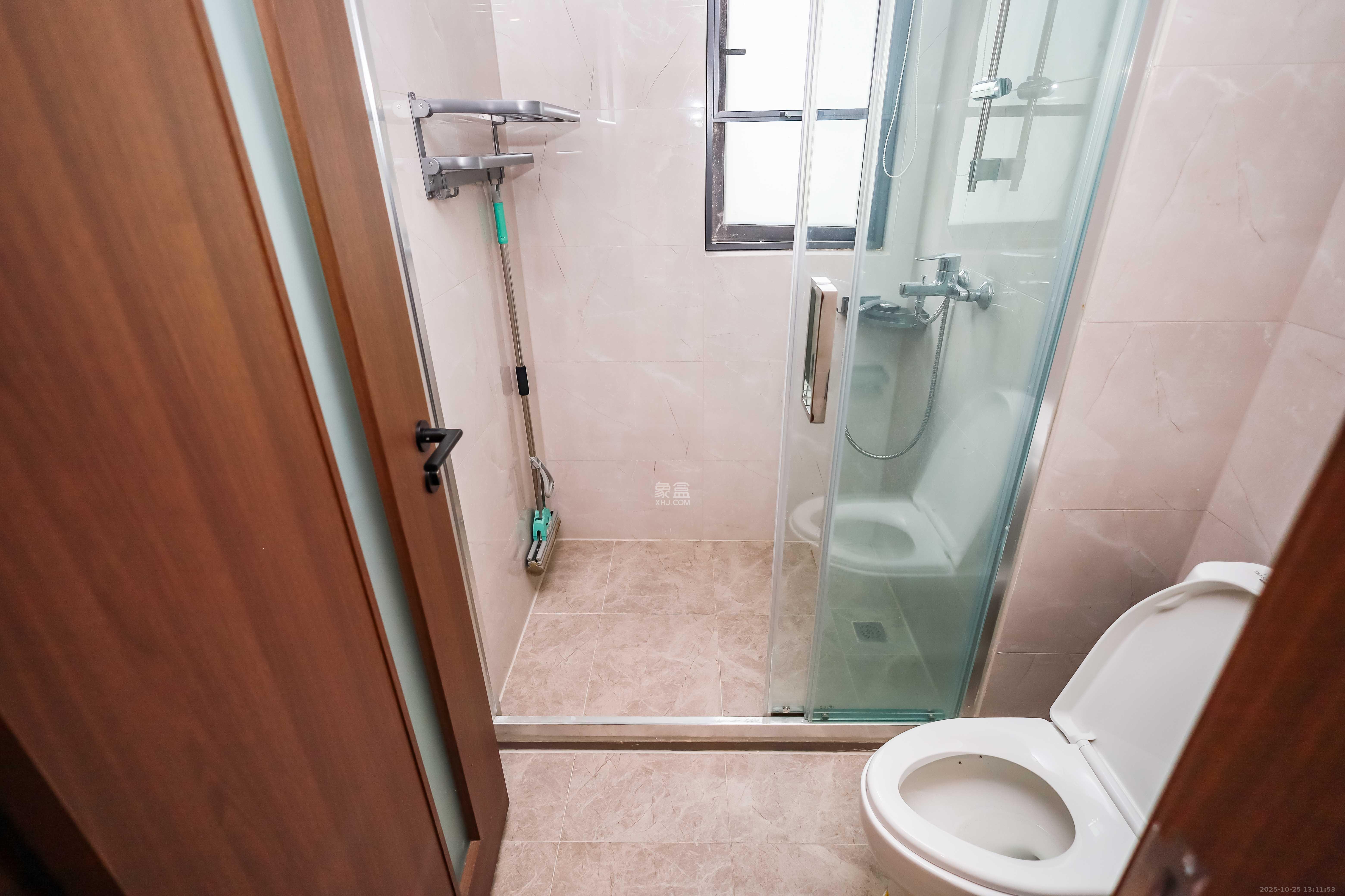 招商雍山湖  4室2厅2卫    238.0万卫生间