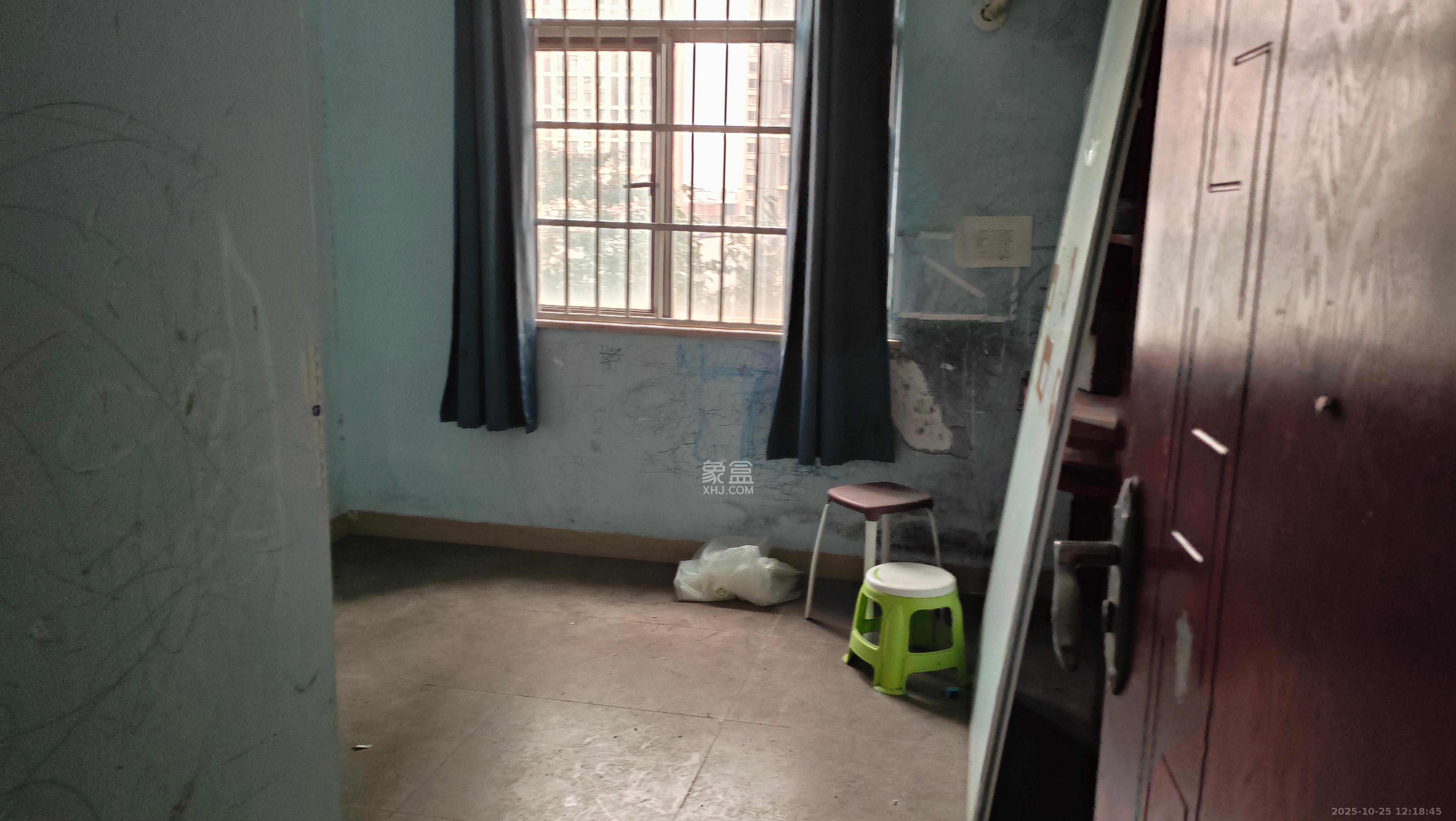 尚城 3室2厅1卫 2000.0元/月 尚城 3室2厅1卫 2000.0元/月室内图