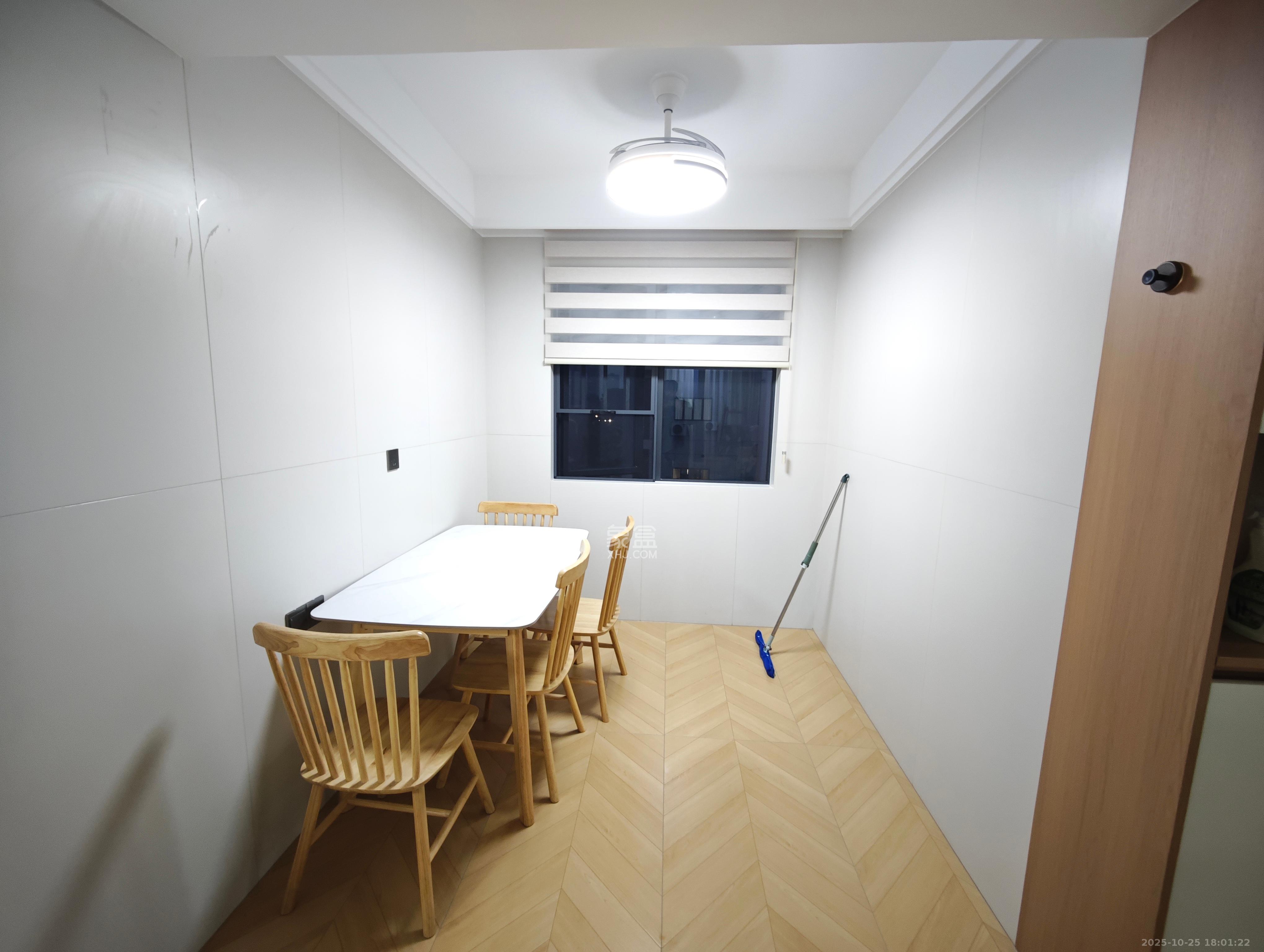 旭日嘉苑 2室2厅1卫 2700.0元/月 旭日嘉苑 2室2厅1卫 2700.0元/月室内图