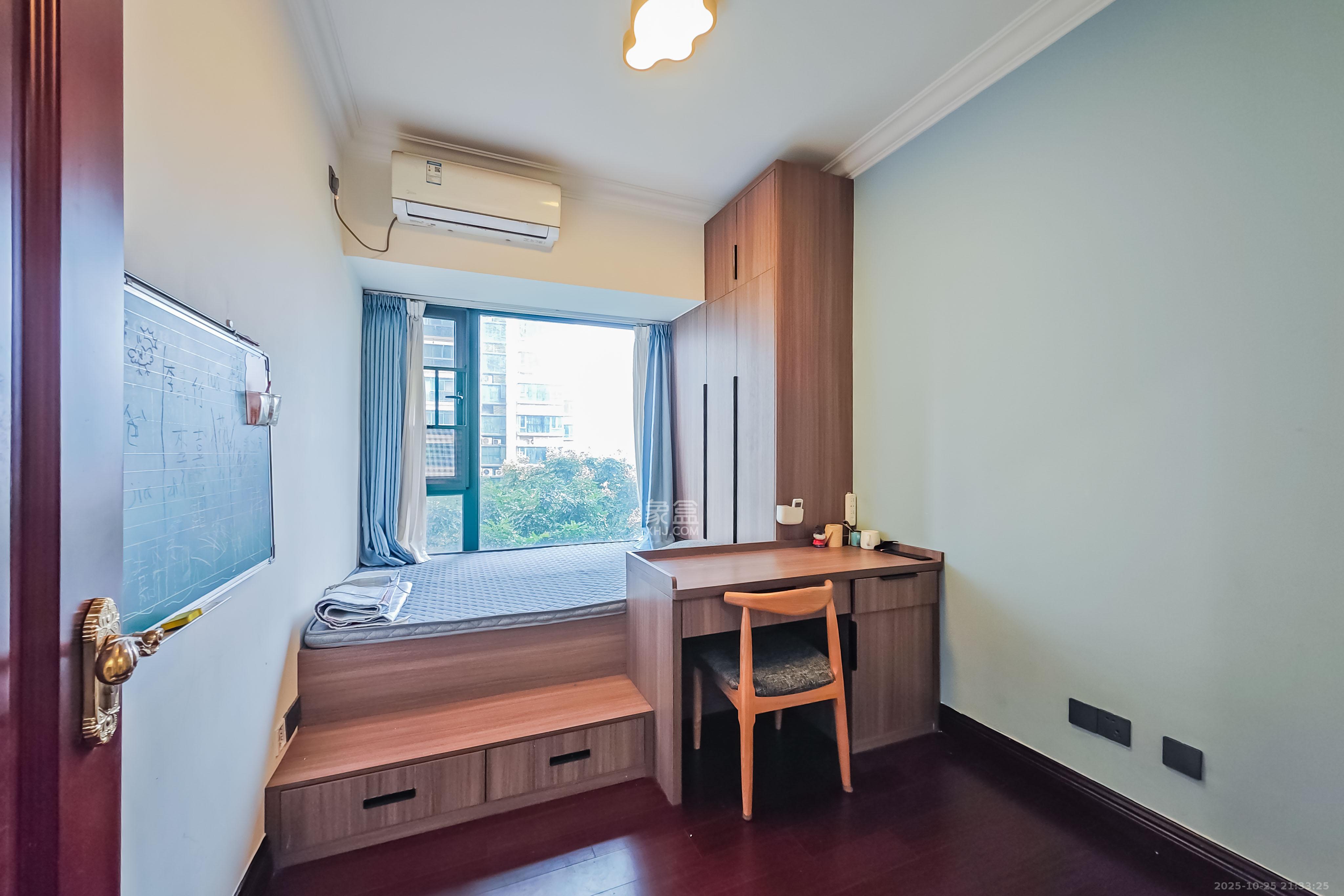 恒大绿洲  1室2厅0卫    82.0万 恒大绿洲  1室2厅0卫    82.0万卧室