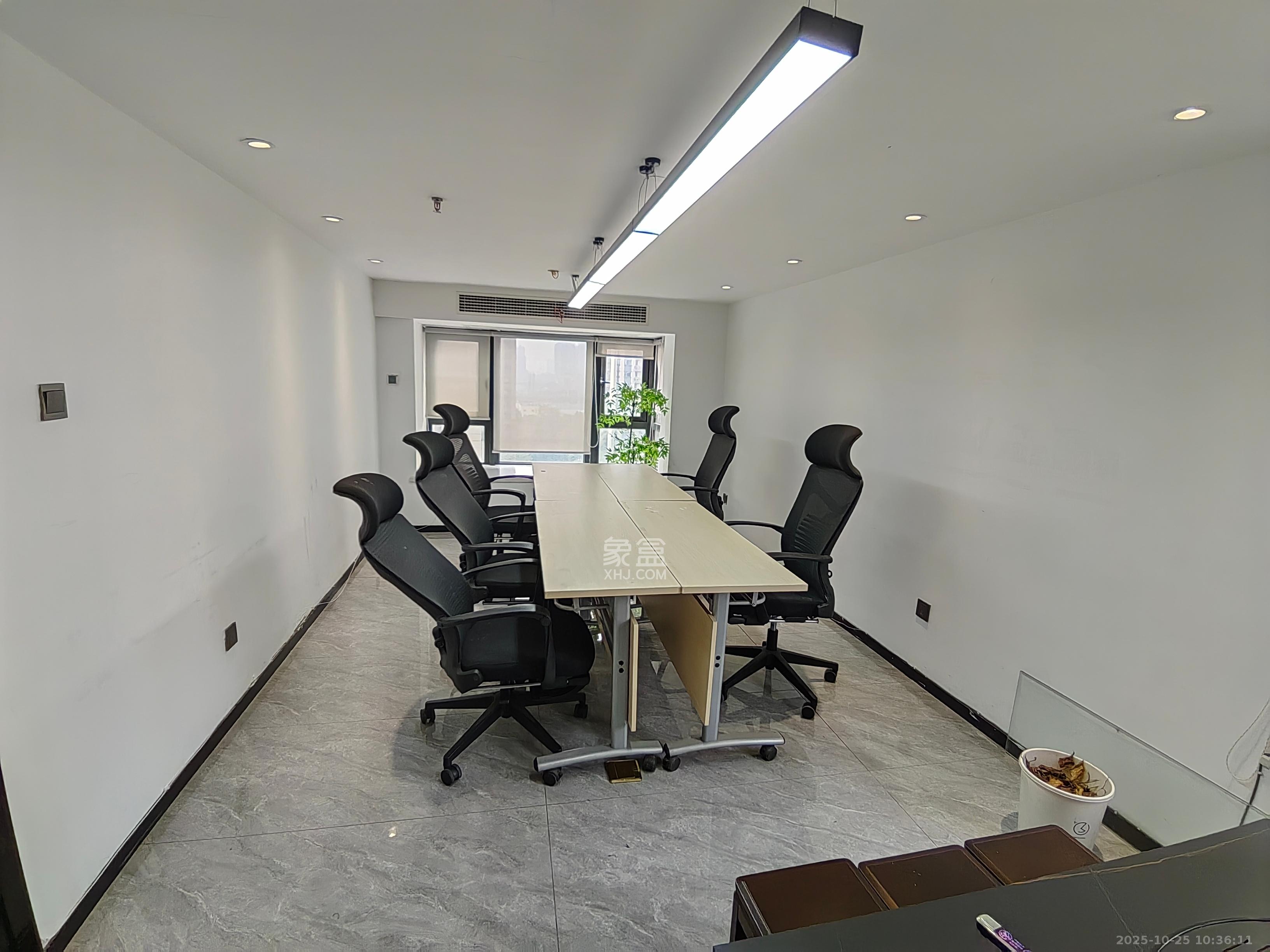 恒大御景半岛锦绣苑  4室1厅2卫    2700.0元/月室内图