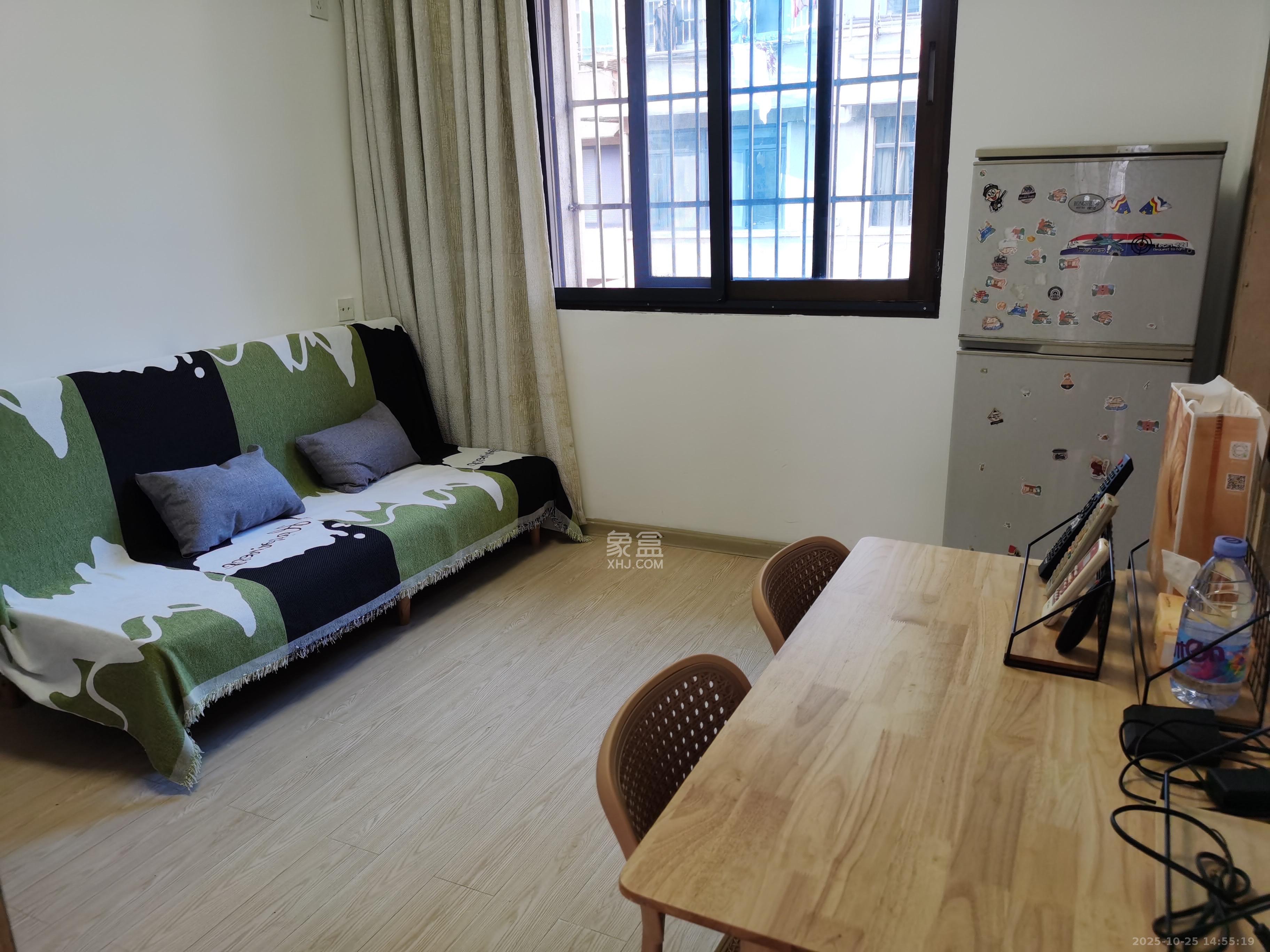 湖南省康复医院（原湖南省地矿医院宿舍）  2室1厅1卫    1600.0元/月