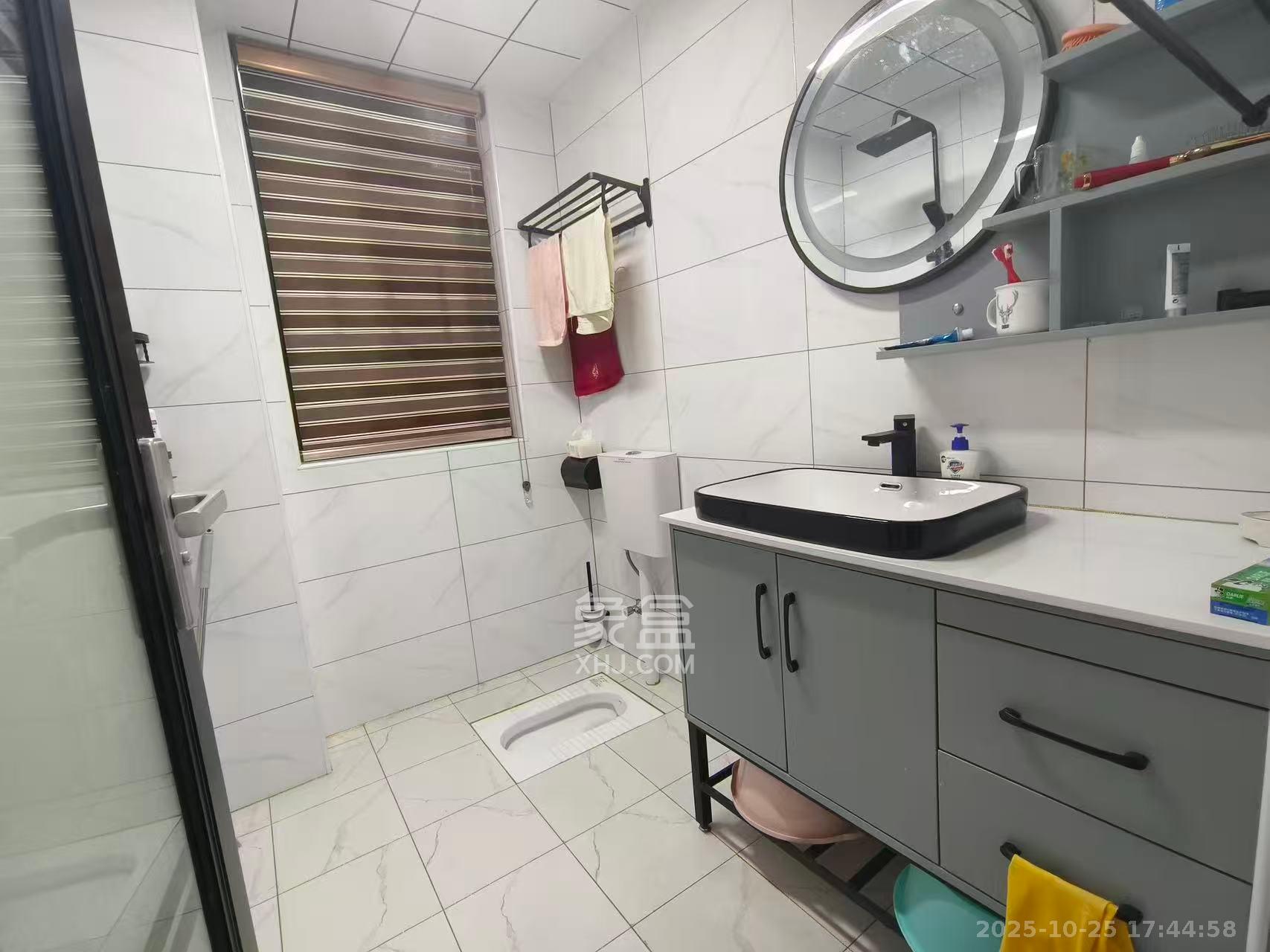 珠江东方明珠（新地东方明珠）三期  3室2厅1卫    2200.0元/月室内图