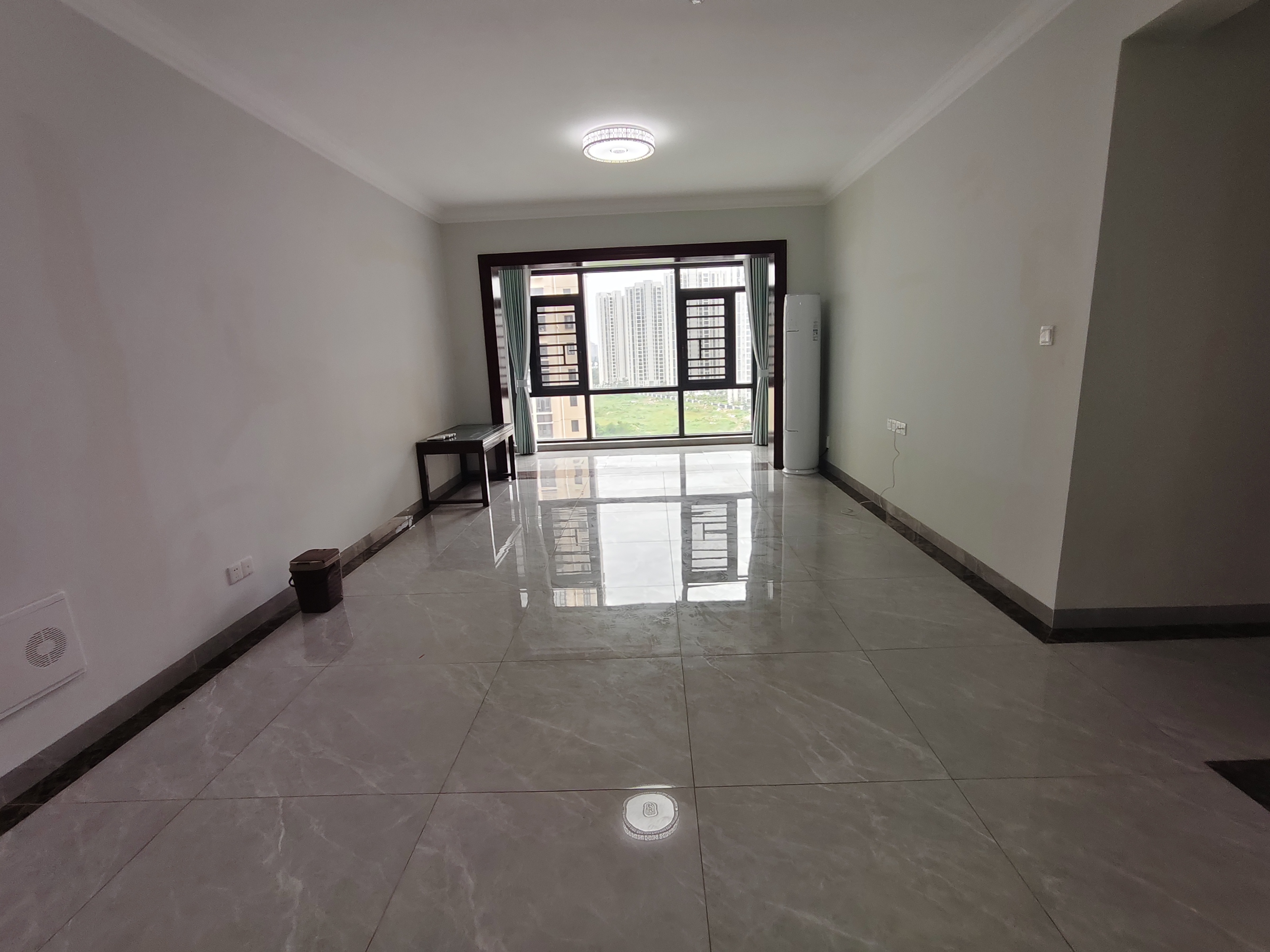 和风家园二期碧海居 3室2厅2卫 2300.0元/月 和风家园二期碧海居 3室2厅2卫 2300.0元/月室内图