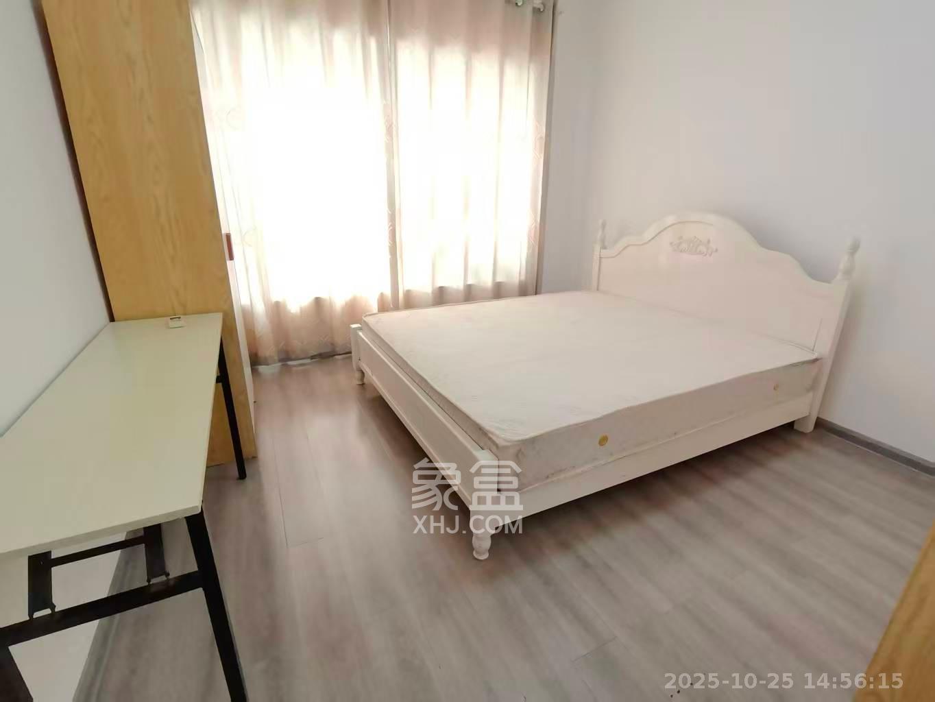 荣泰广场  4室2厅2卫    2700.0元/月室内图