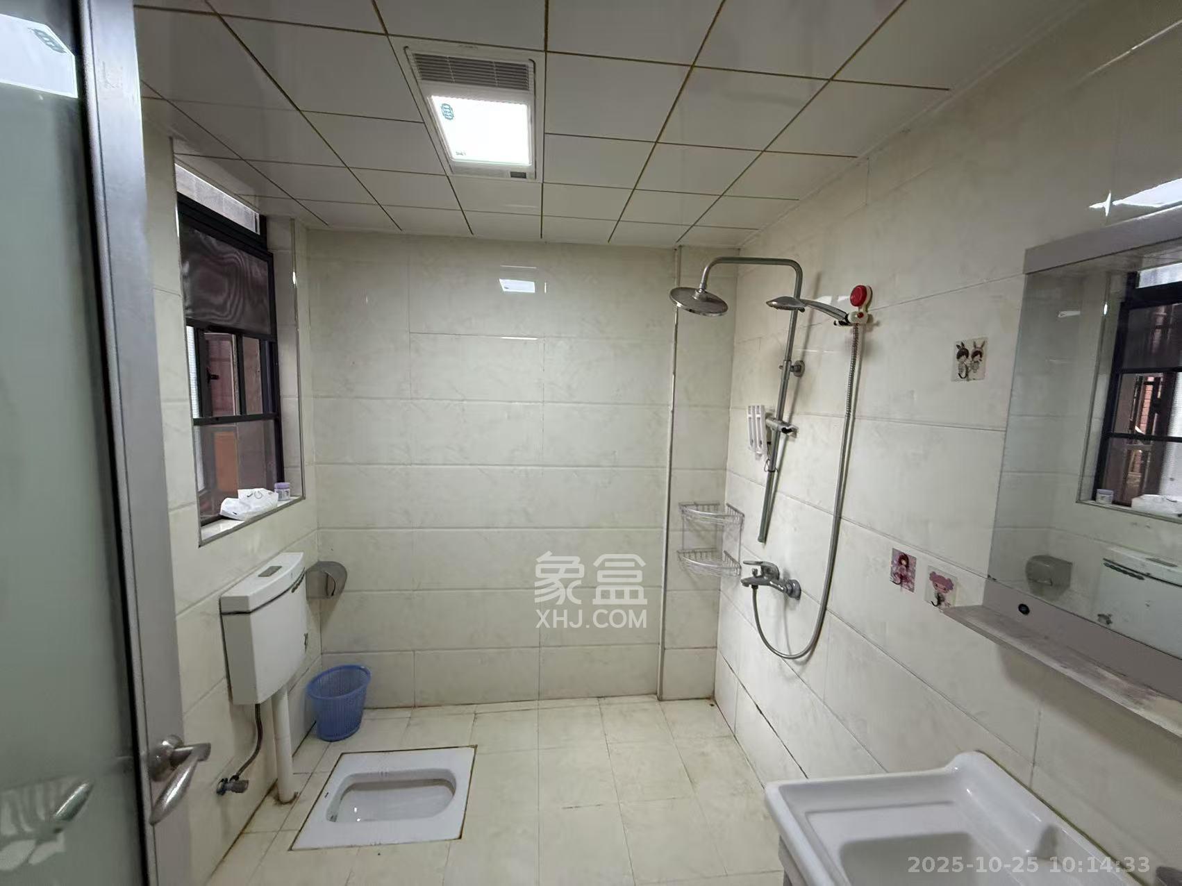 澳海月亮湾  3室2厅1卫    1700.0元/月室内图