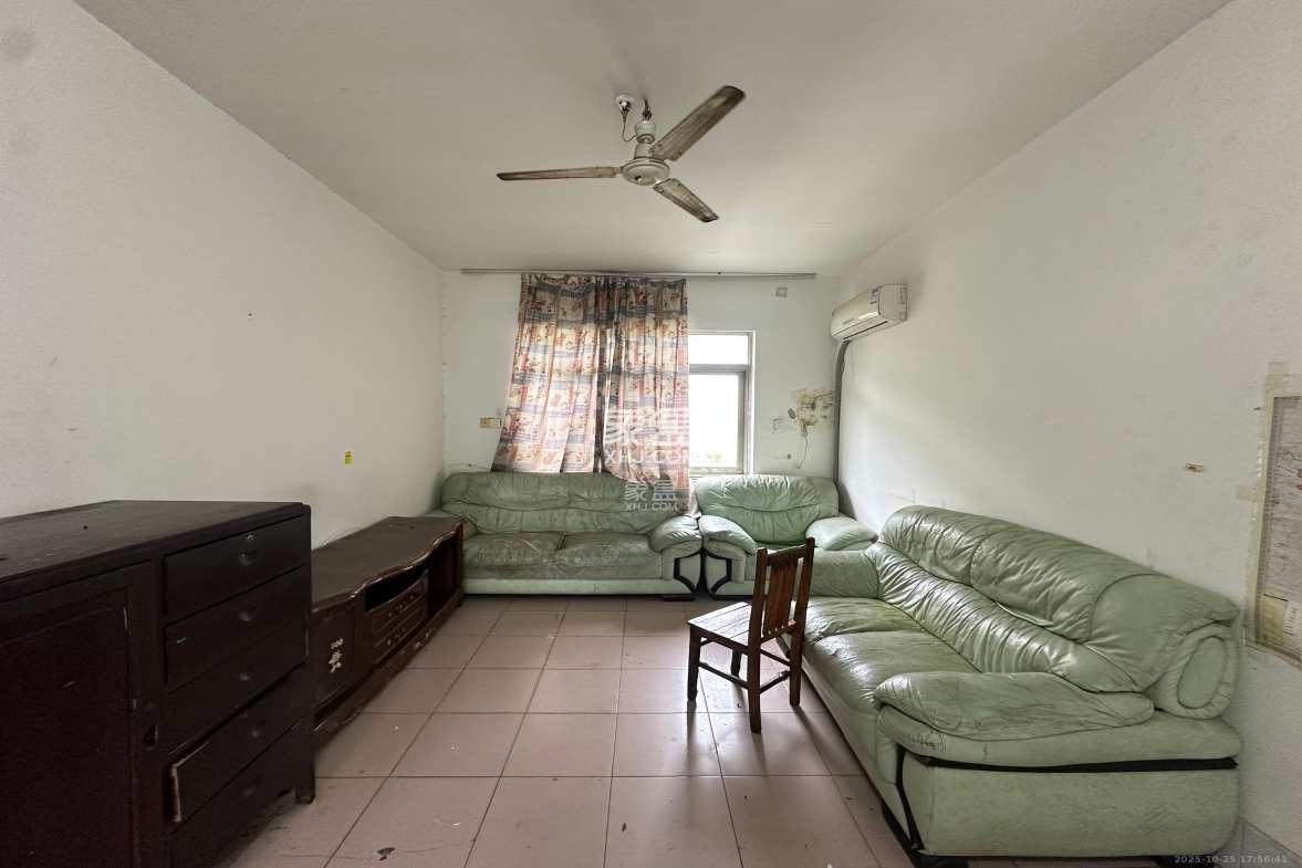 长重机械厂宿舍 3室2厅1卫 1100.0元/月 长重机械厂宿舍 3室2厅1卫 1100.0元/月室内图