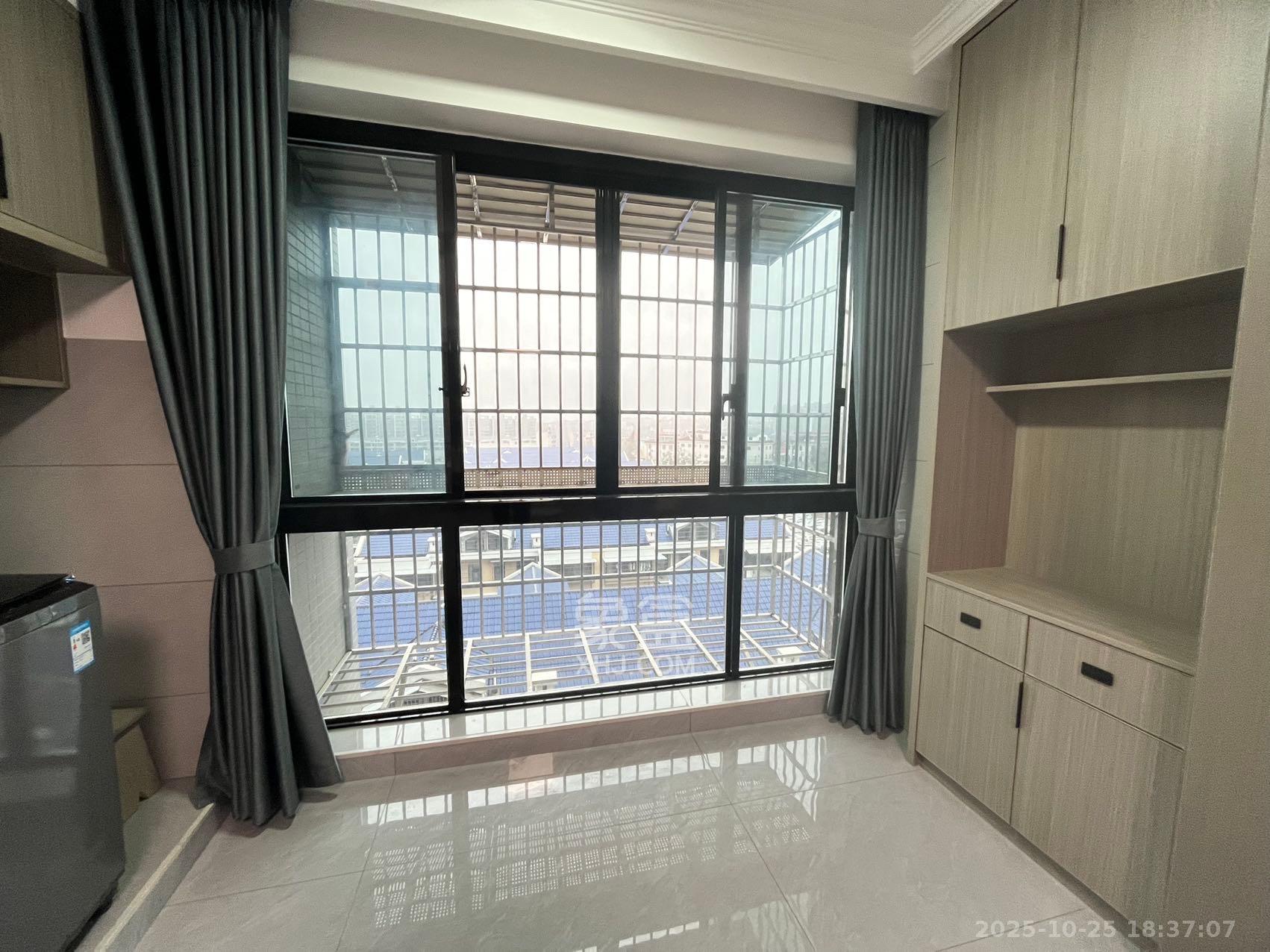 金桂小区二期  2室1厅1卫    2100.0元/月 金桂小区二期  2室1厅1卫    2100.0元/月室内图