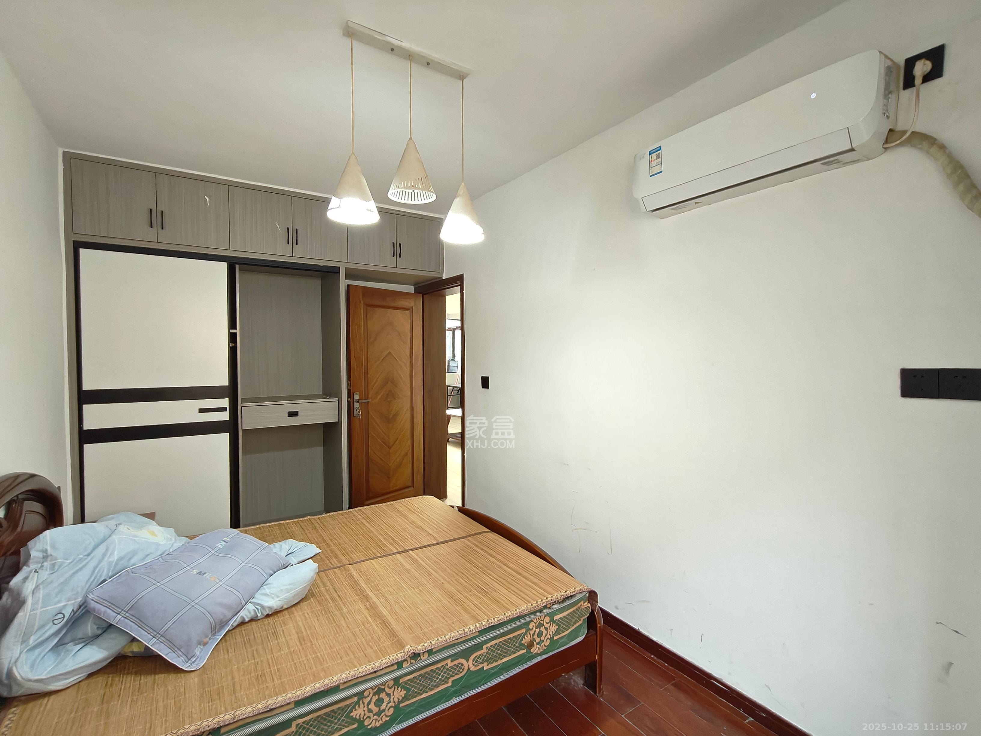 乔庄社区  3室1厅1卫    2200.0元/月 乔庄社区  3室1厅1卫    2200.0元/月室内图