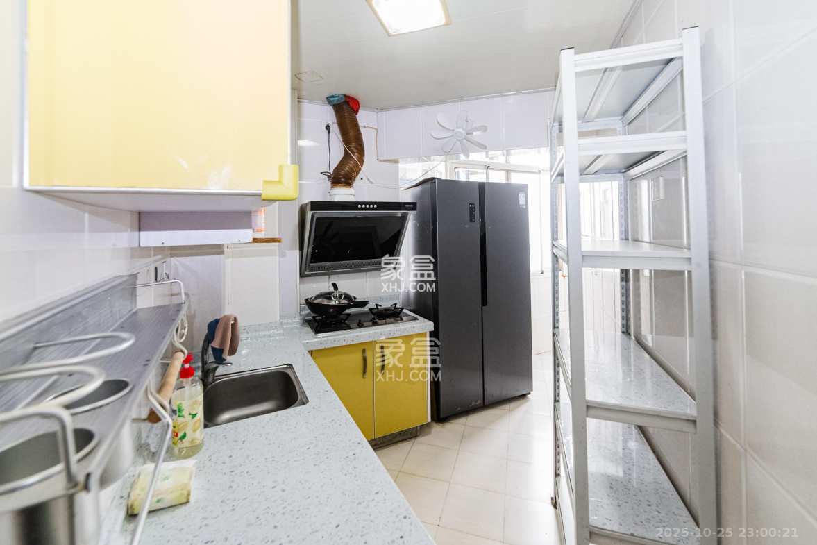 顺天黄金海岸  2室1厅1卫    70.0万 顺天黄金海岸  2室1厅1卫    70.0万厨房