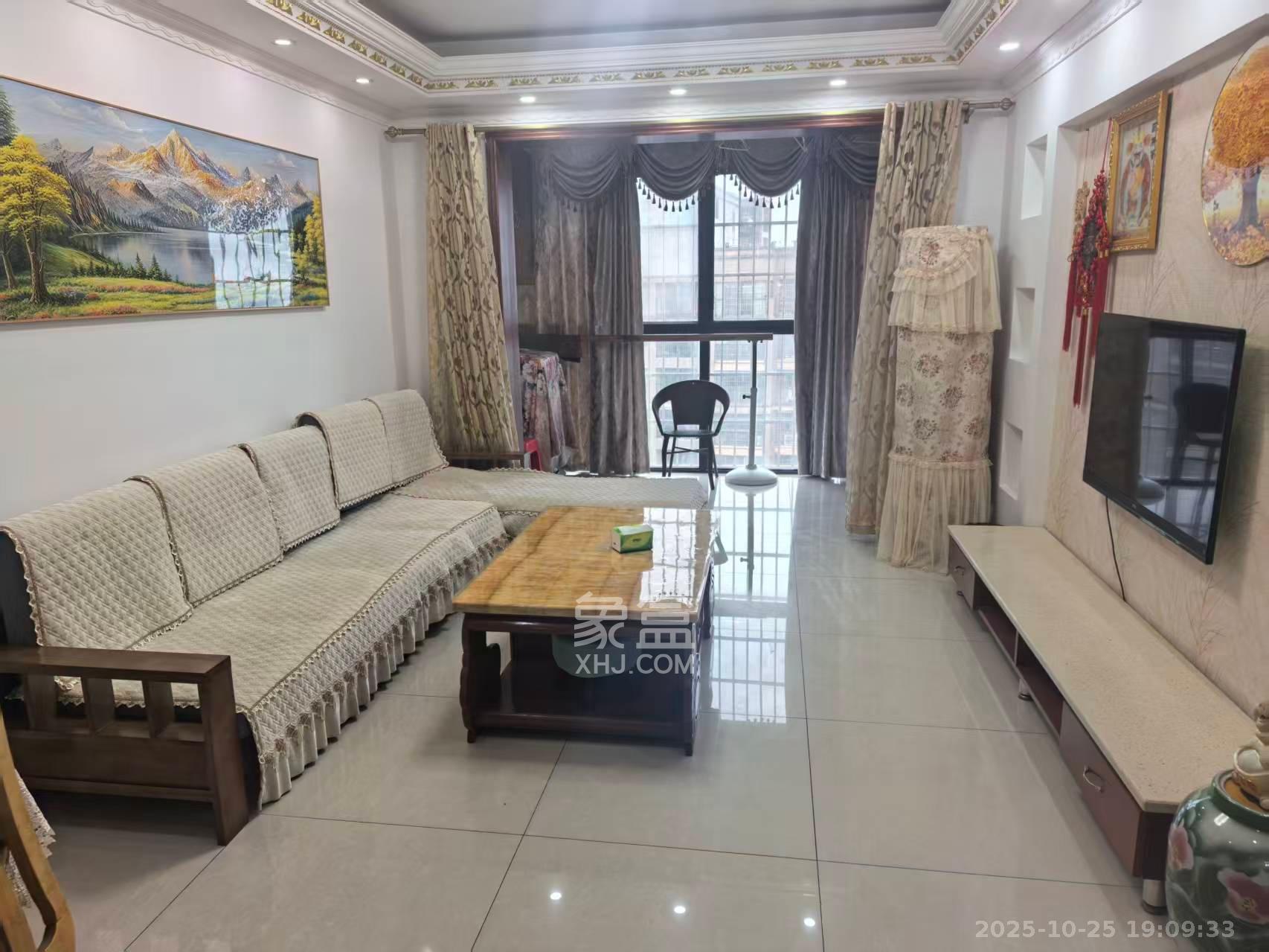 爵士湘 3室2厅1卫 1900.0元/月 爵士湘 3室2厅1卫 1900.0元/月室内图