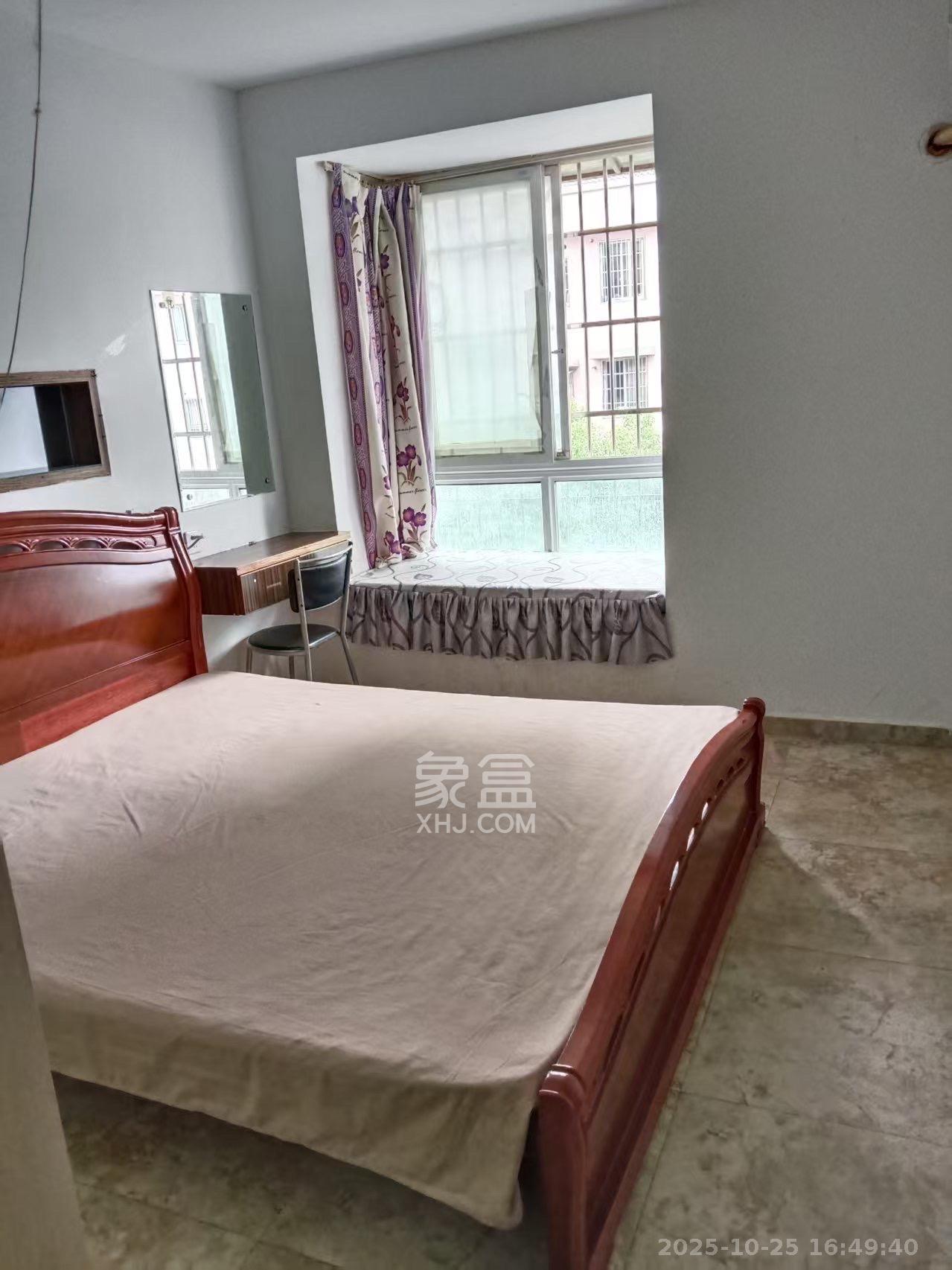 龙吉湾小区（龙瑞尚苑）  3室2厅1卫    1500.0元/月室内图