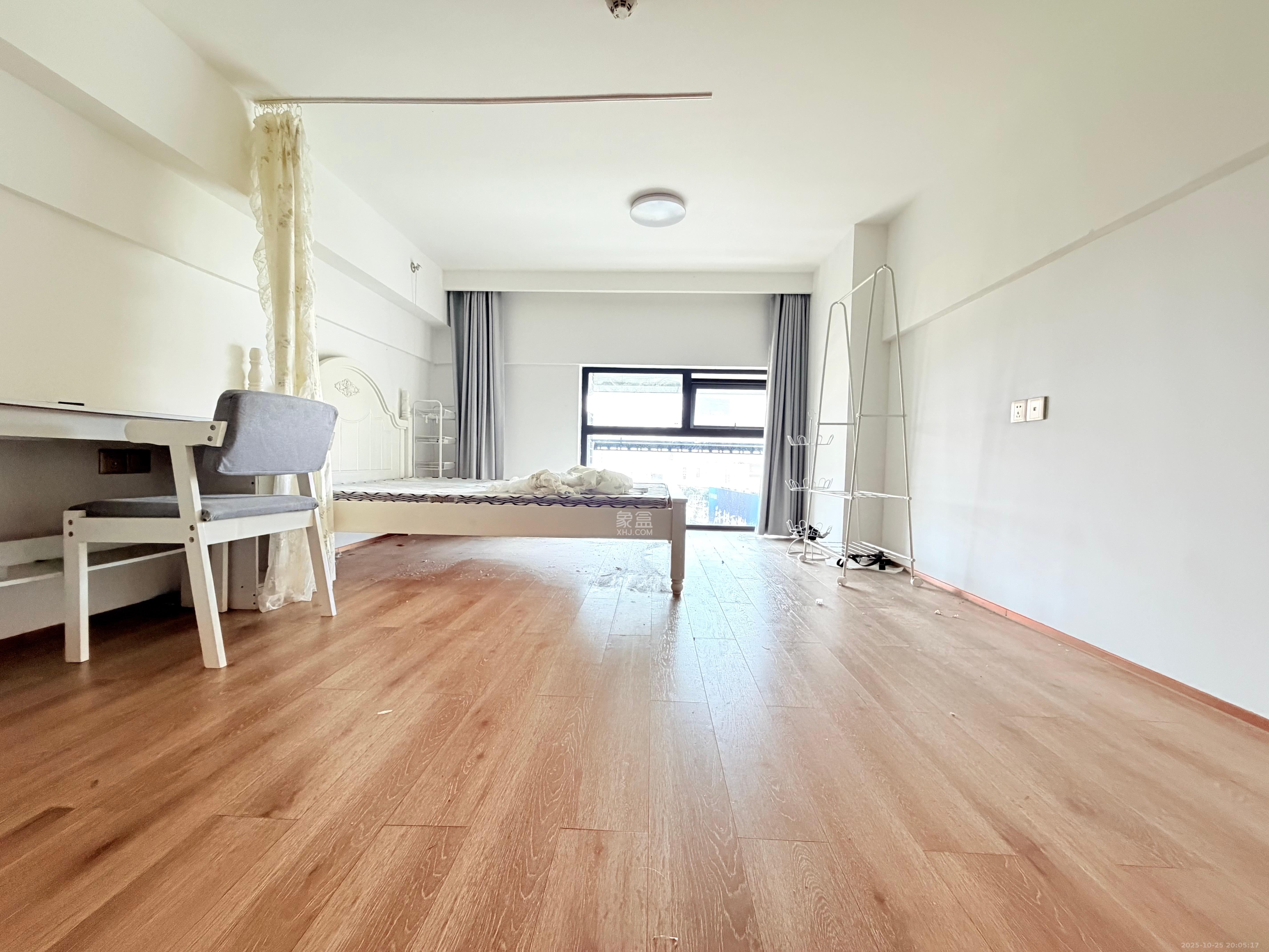 旺德府万象时代  1室1厅1卫    1600.0元/月