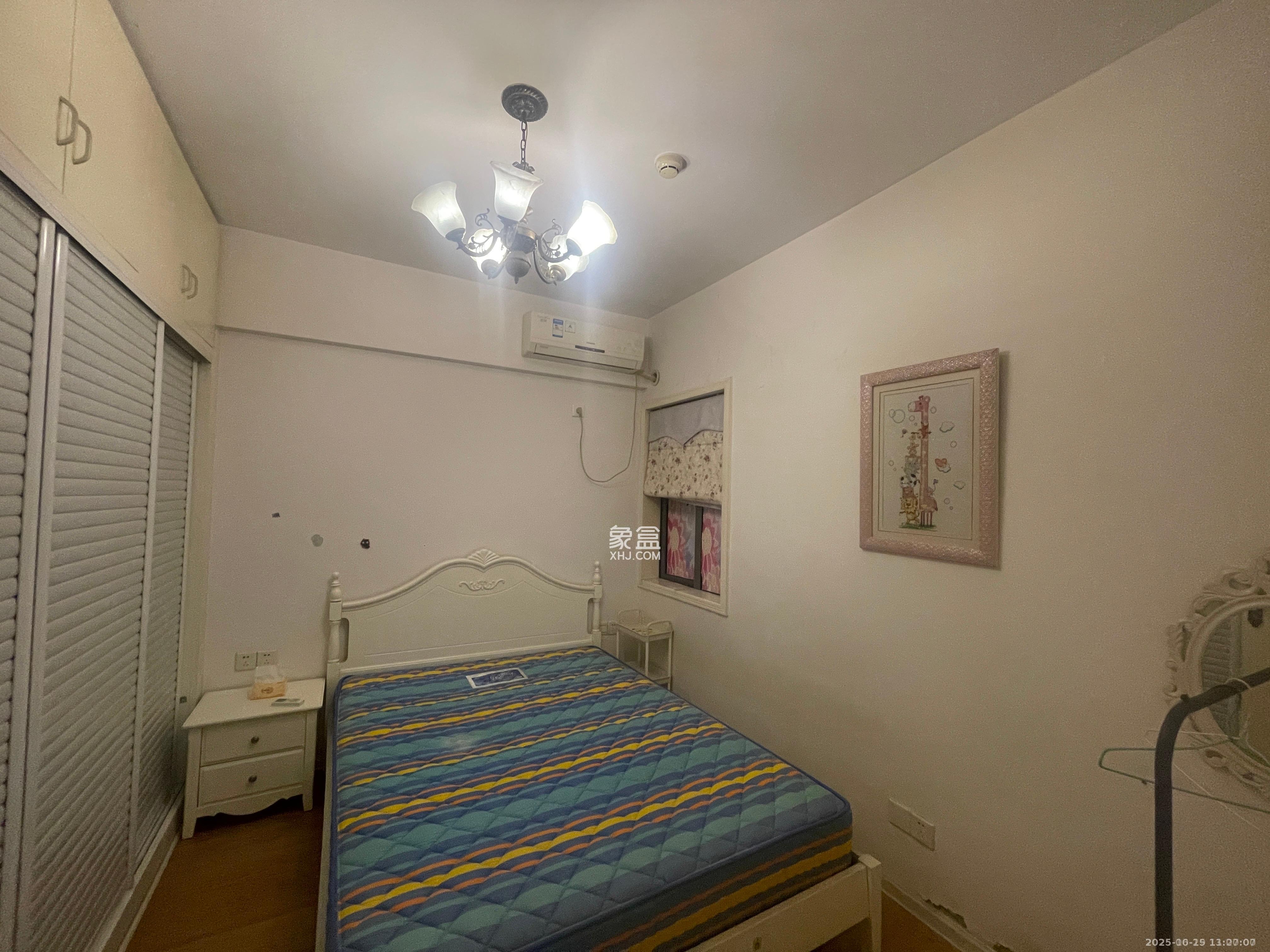 上海城小区 1室1厅1卫 1600.0元/月 上海城小区 1室1厅1卫 1600.0元/月室内图