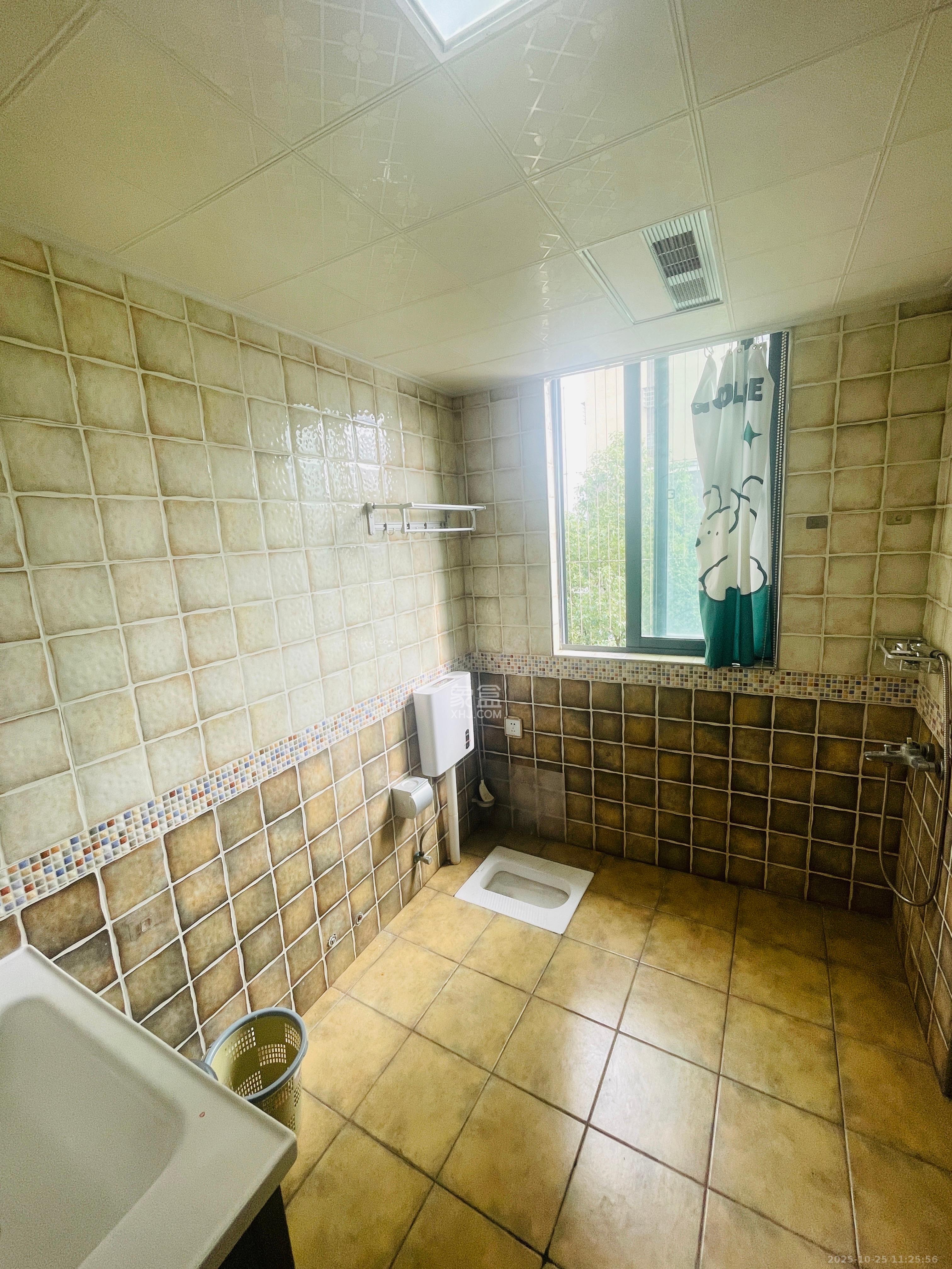 澳海澜庭 3室2厅1卫 1600.0元/月 澳海澜庭 3室2厅1卫 1600.0元/月室内图