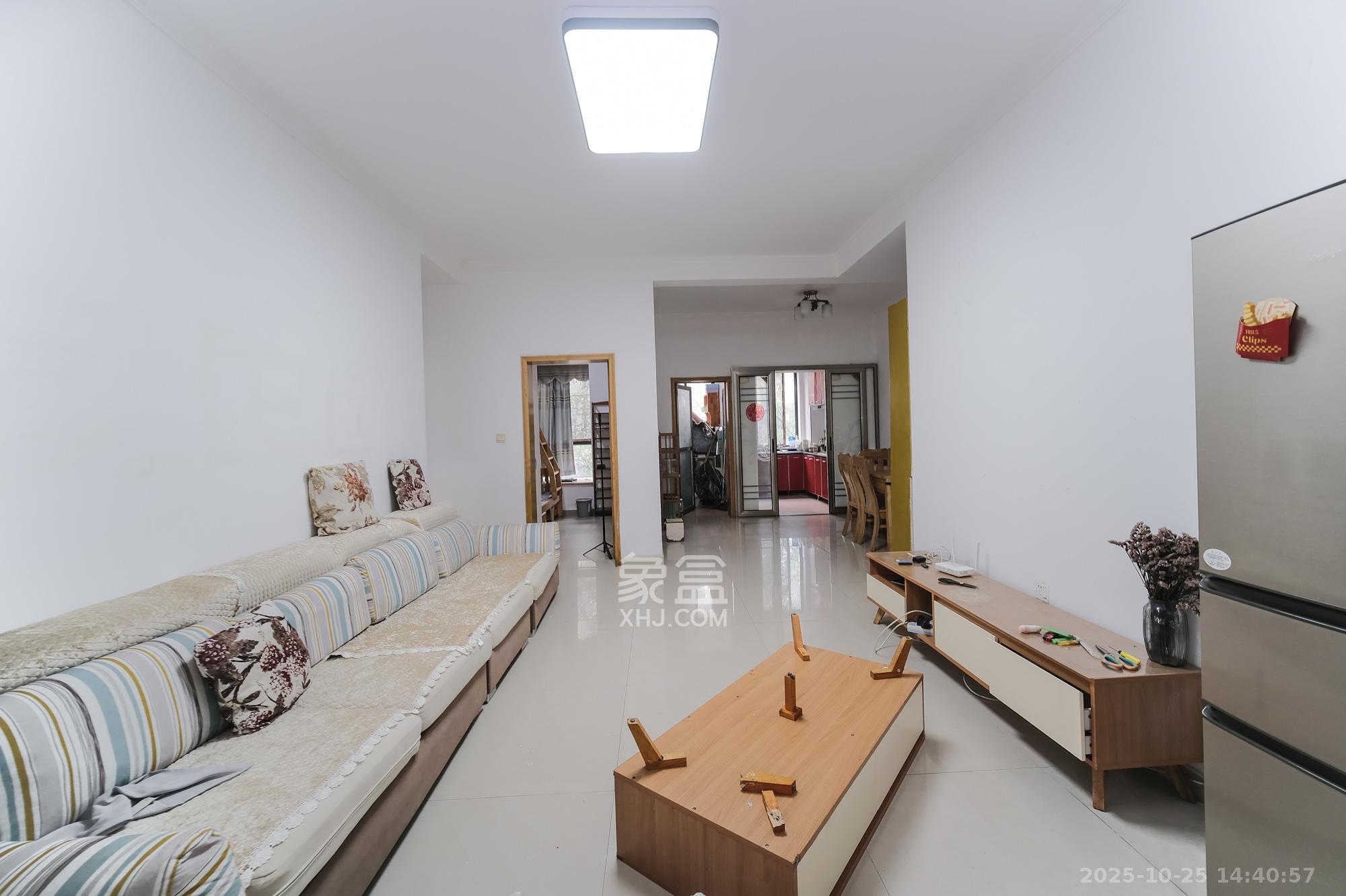 圆梦完美生活 3室2厅1卫 50.0万 圆梦完美生活 3室2厅1卫 50.0万客厅