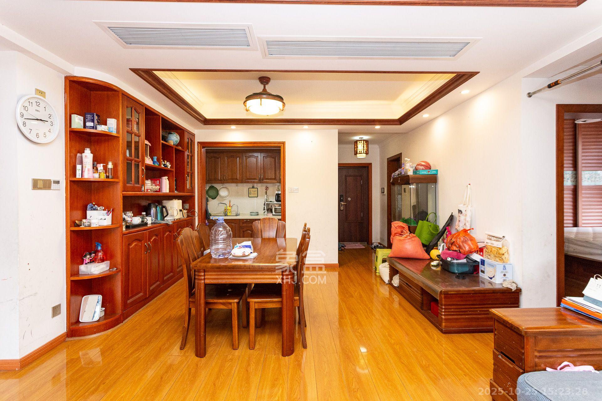 润和又一城  4室2厅2卫    2500.0元/月室内图