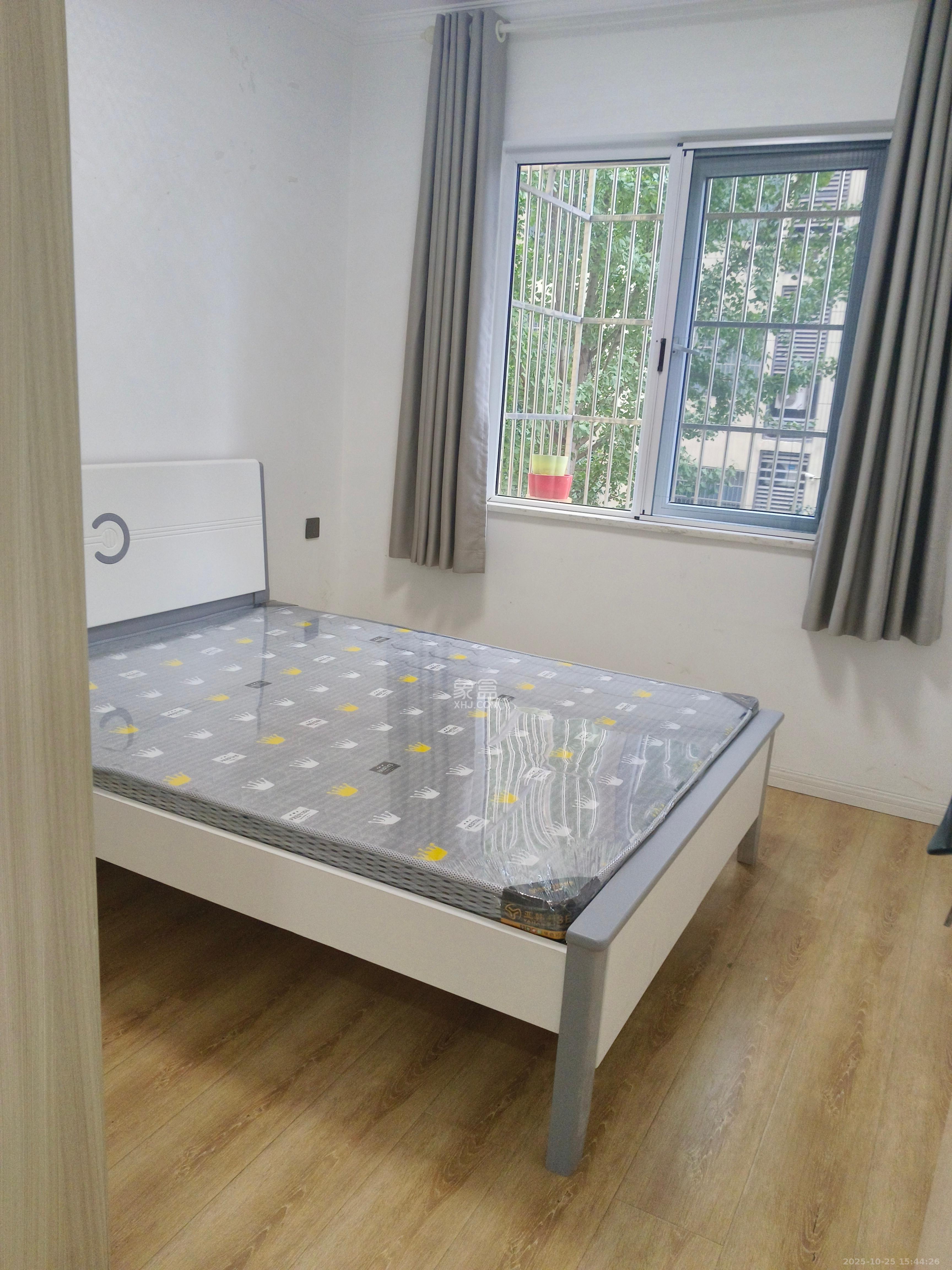 朝正美苑  3室2厅2卫    2600.0元/月室内图