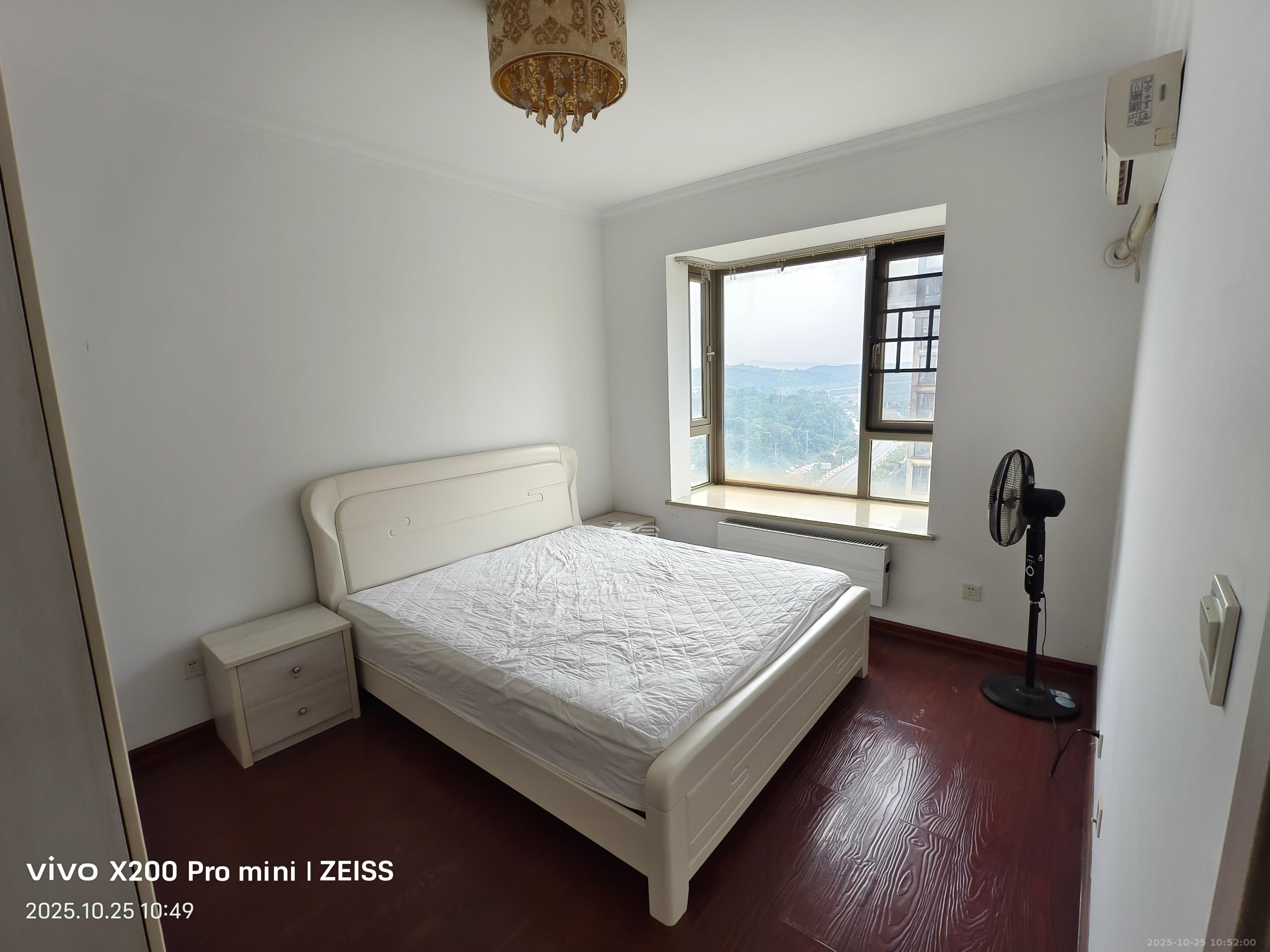 怡海星城 3室2厅1卫 2000.0元/月 怡海星城 3室2厅1卫 2000.0元/月室内图