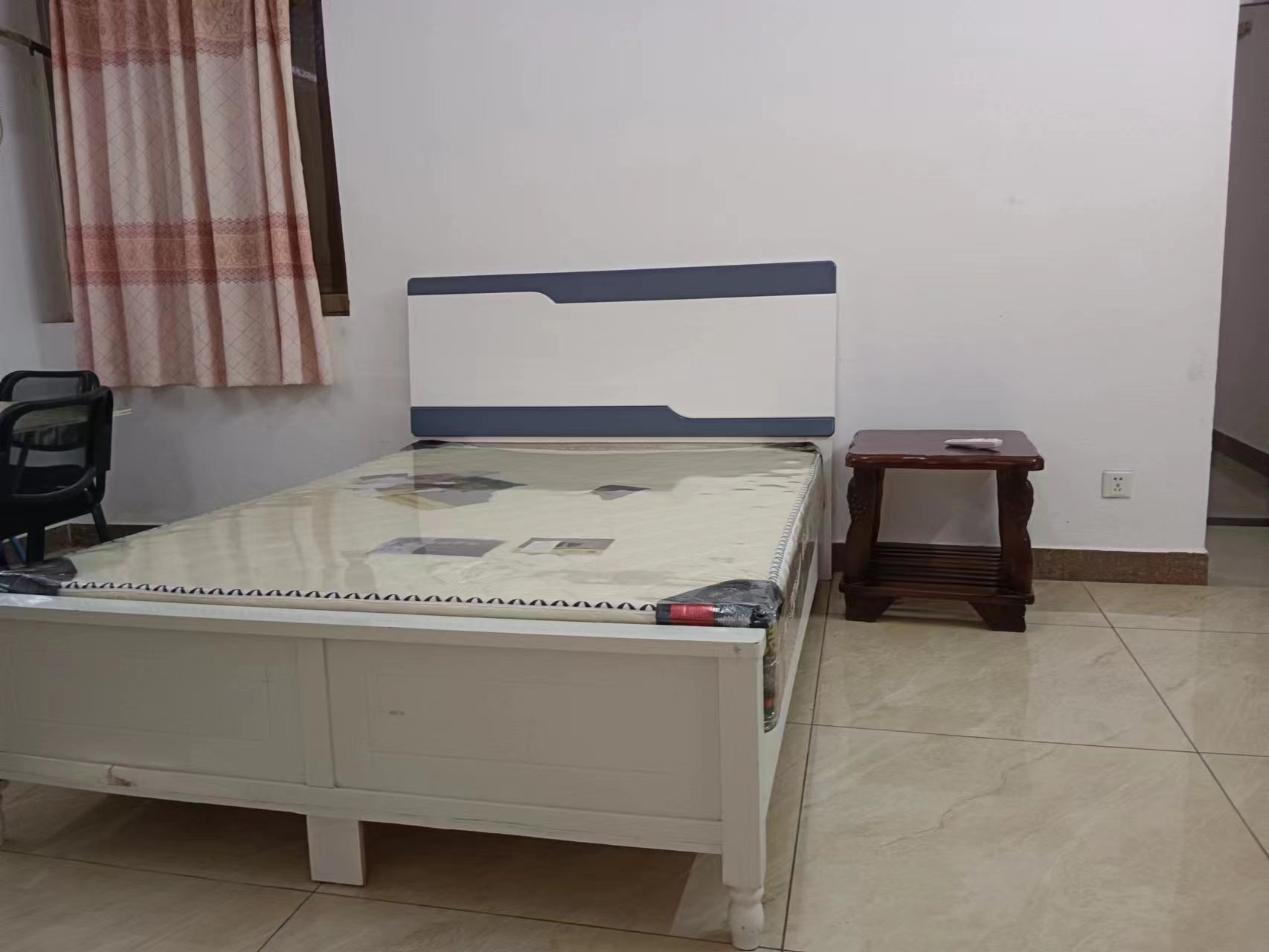 华新商业大厦  1室1厅1卫    1400.0元/月室内图