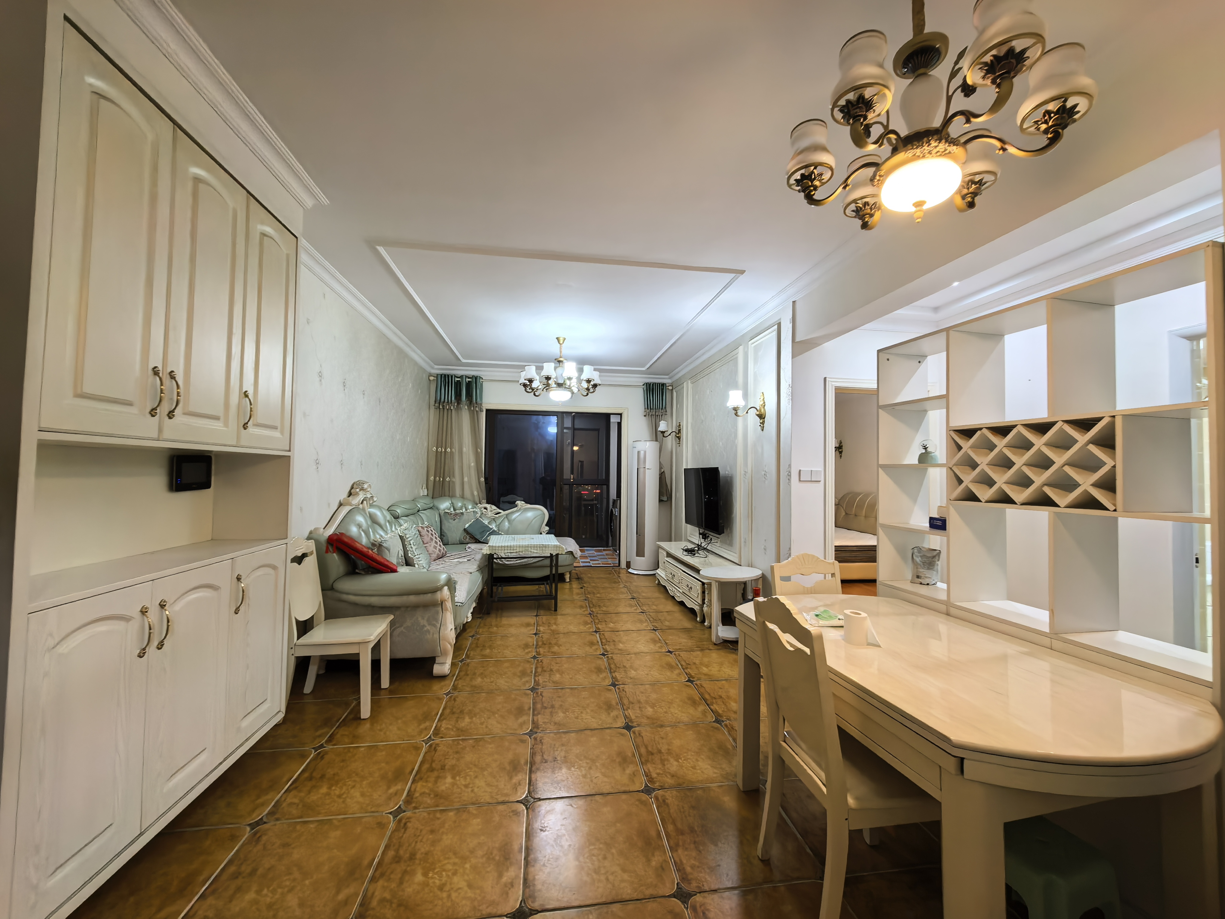 华润置地广场二期  3室2厅1卫    2300.0元/月户型图