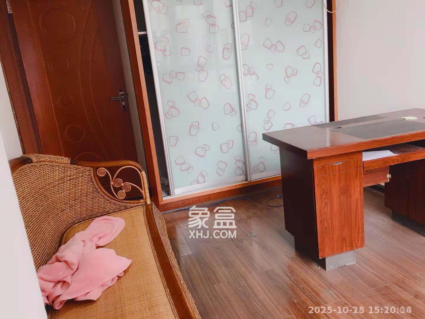 中天广场  2室1厅1卫    2900.0元/月 中天广场  2室1厅1卫    2900.0元/月室内图