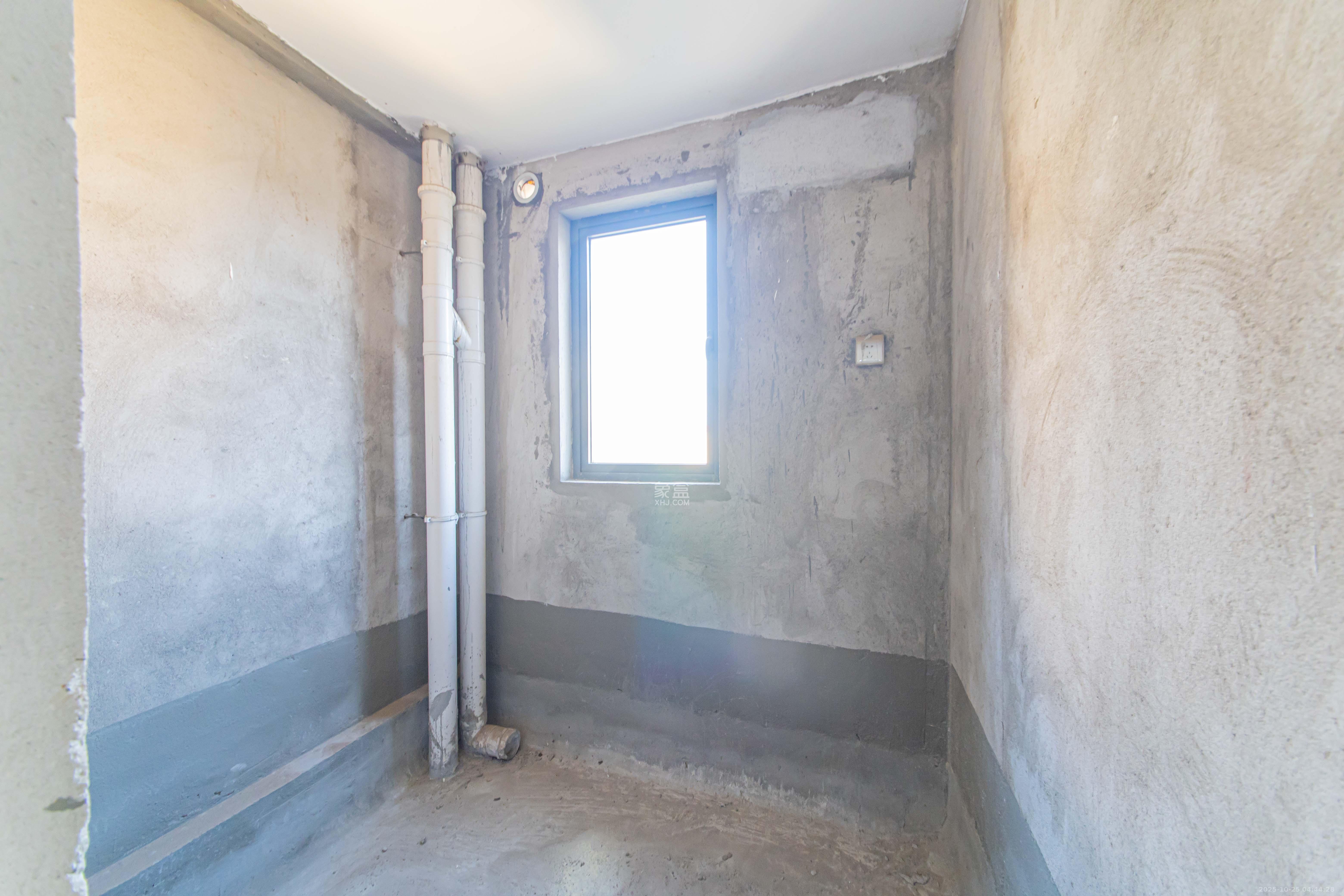 中建芙蓉嘉苑 4室2厅2卫 128.0万 中建芙蓉嘉苑 4室2厅2卫 128.0万卫生间