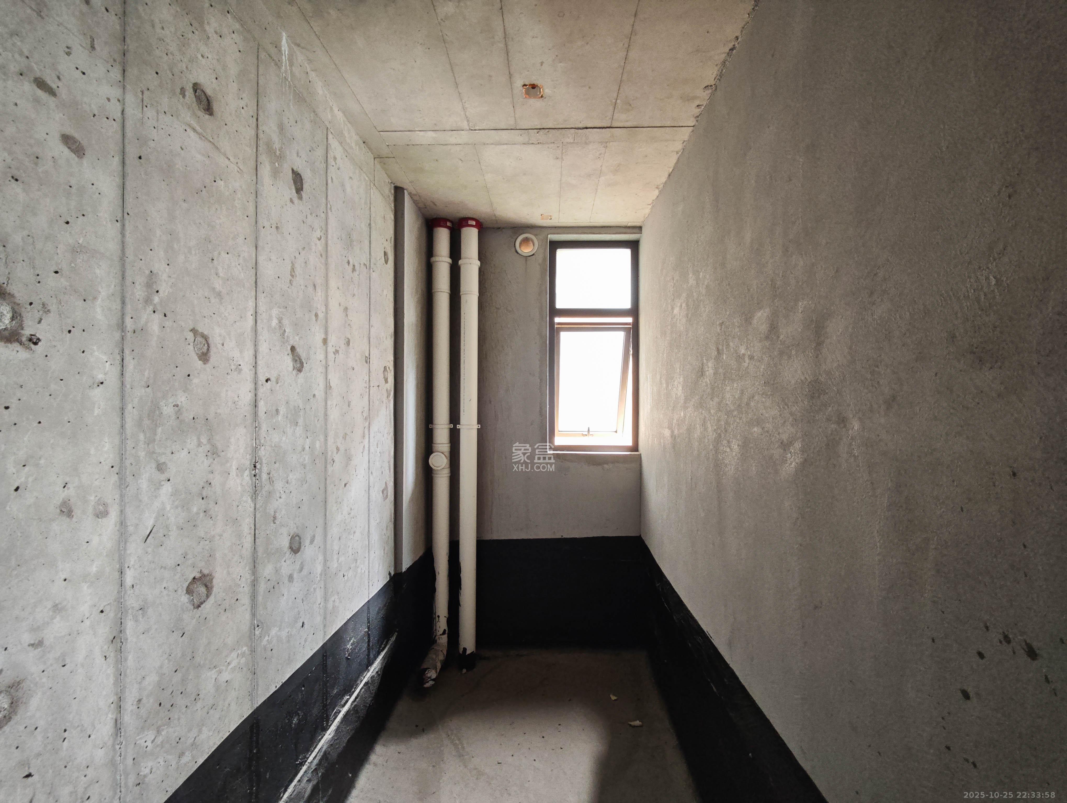 会展三润城  4室2厅2卫    85.8万卫生间