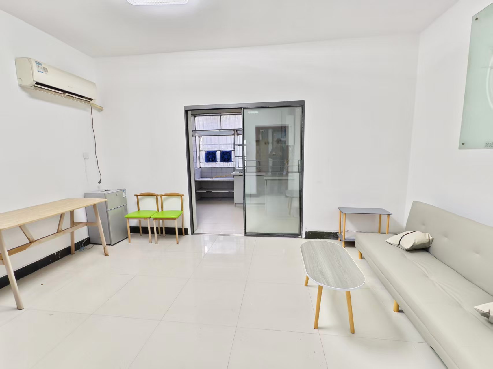 湘安小区  2室1厅1卫    22.8万 湘安小区  2室1厅1卫    22.8万室内图