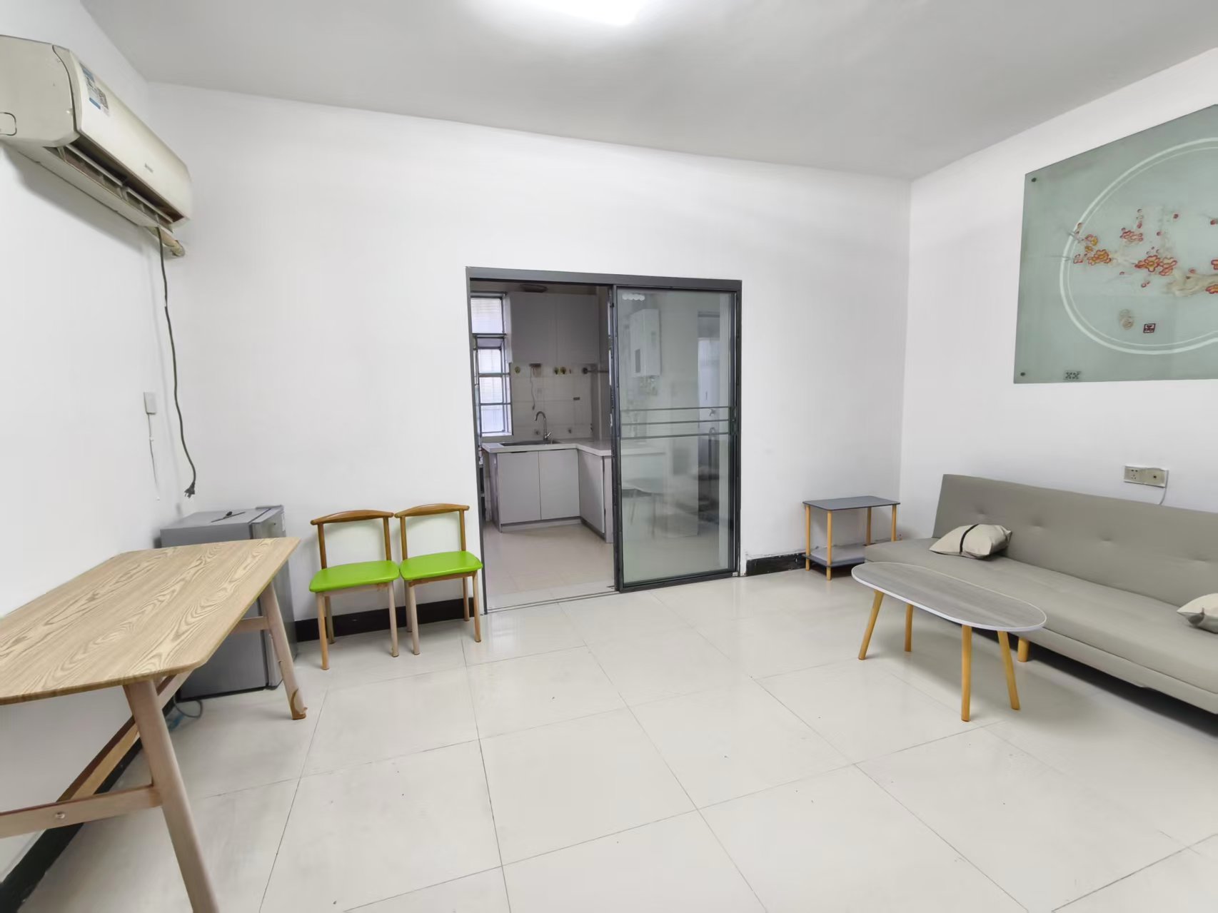 湘安小区  2室1厅1卫    22.8万 湘安小区  2室1厅1卫    22.8万室内图